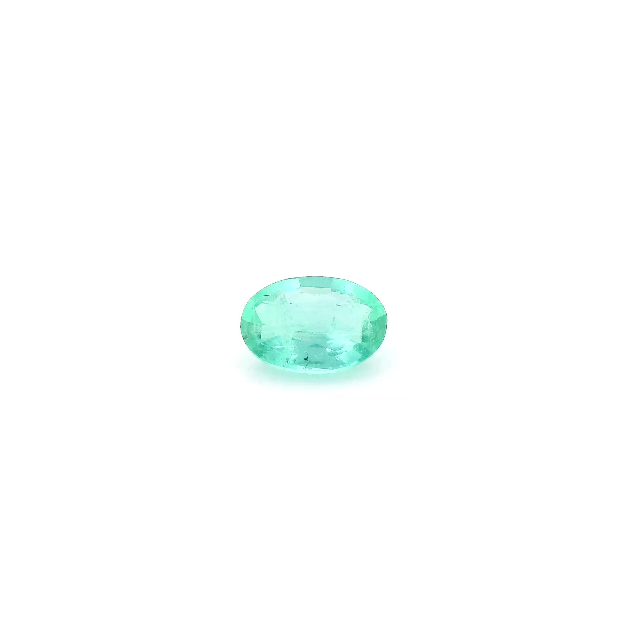 0.38ct - Green -  - Oval