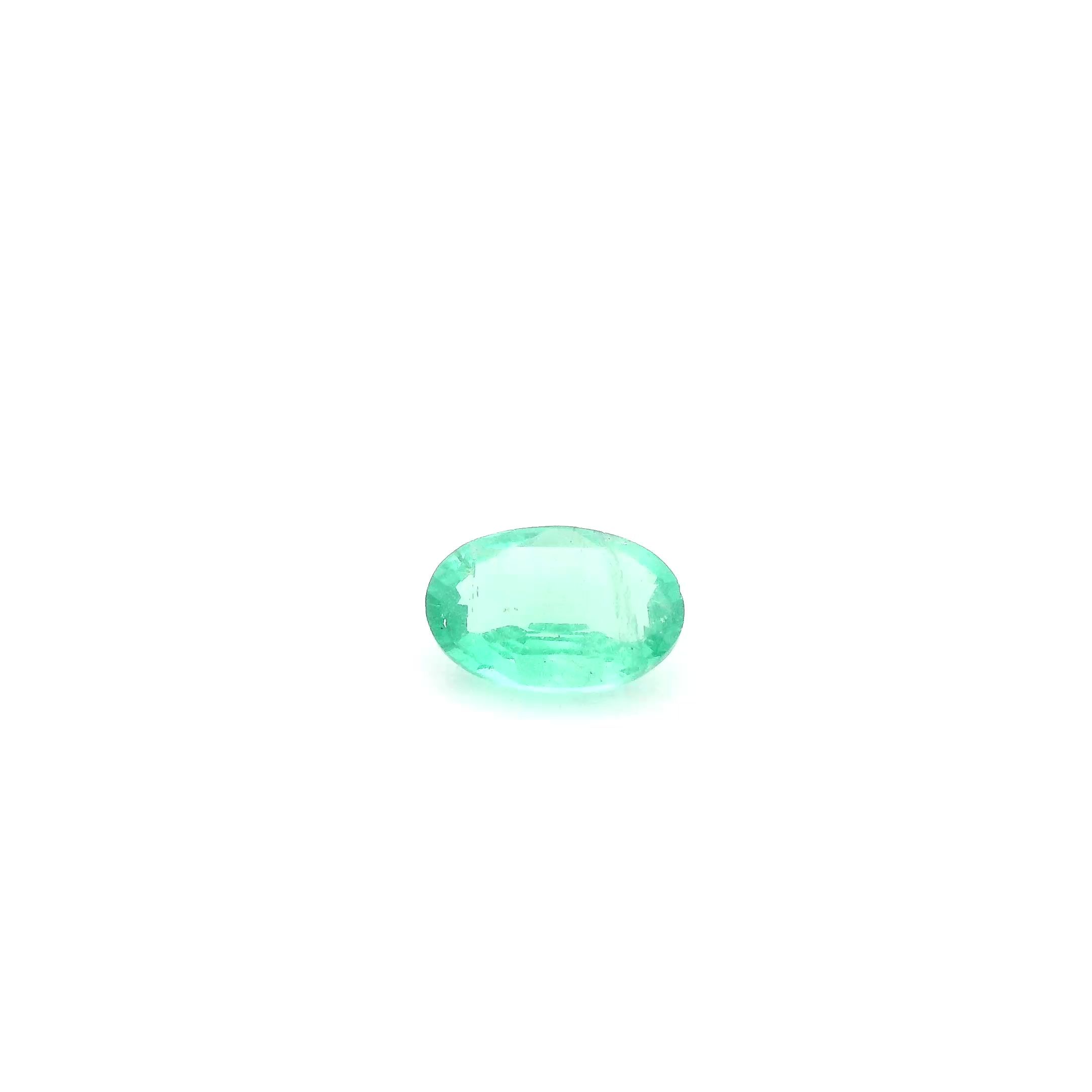 0.37ct - Green -  - Oval