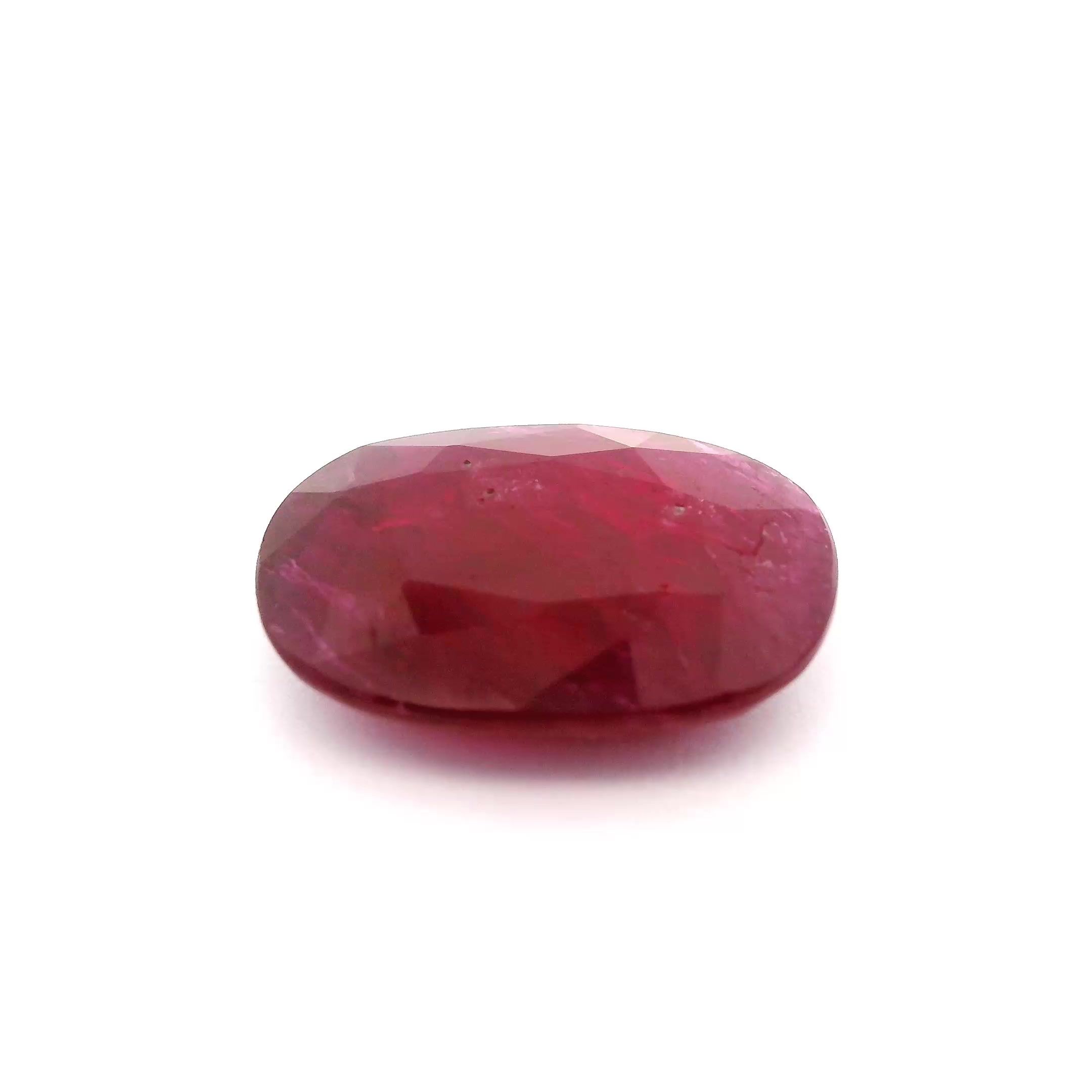 Rubin 5,53 ct, czerwony, szlif owalny