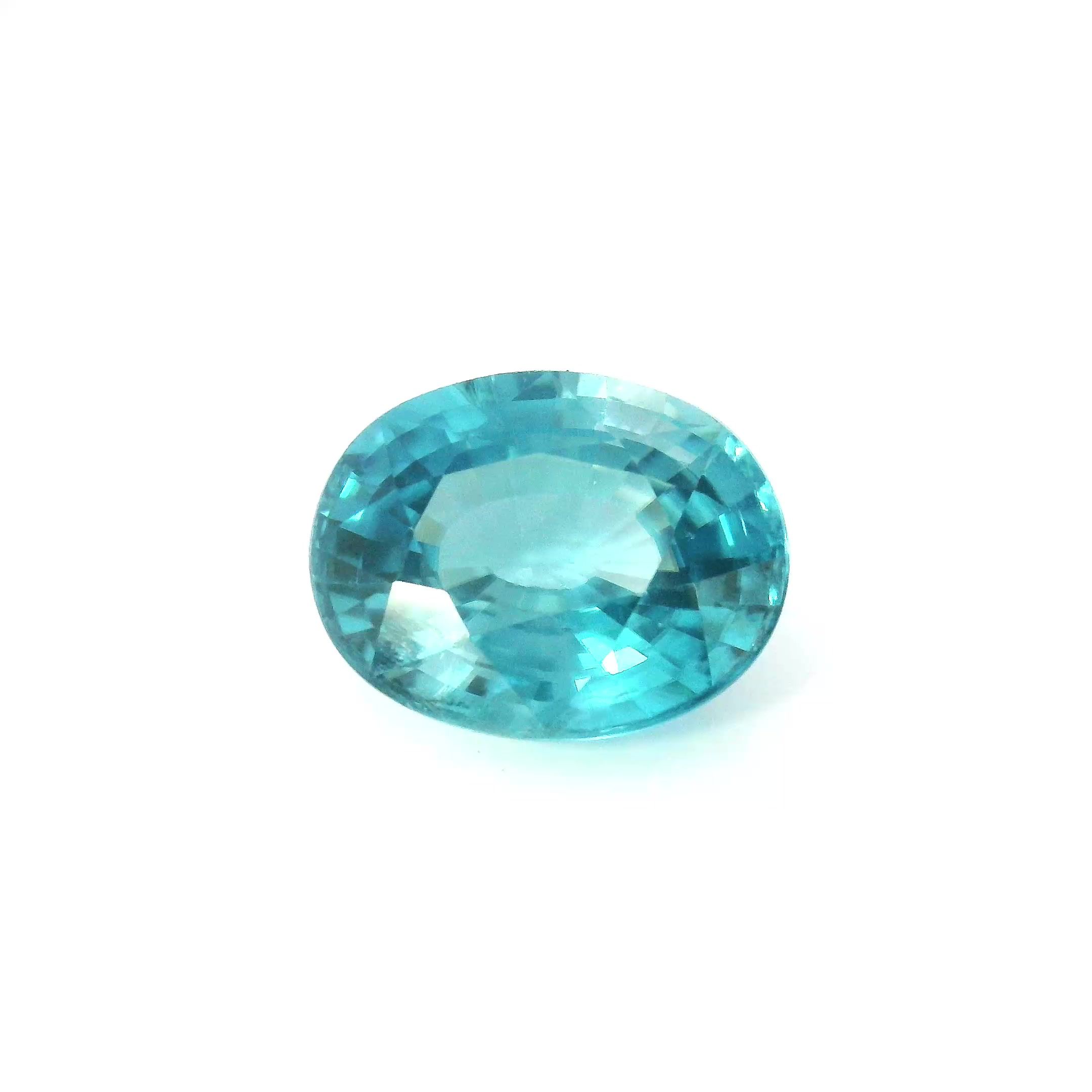 Cyrkon 5,55 ct, niebieski, szlif owalny