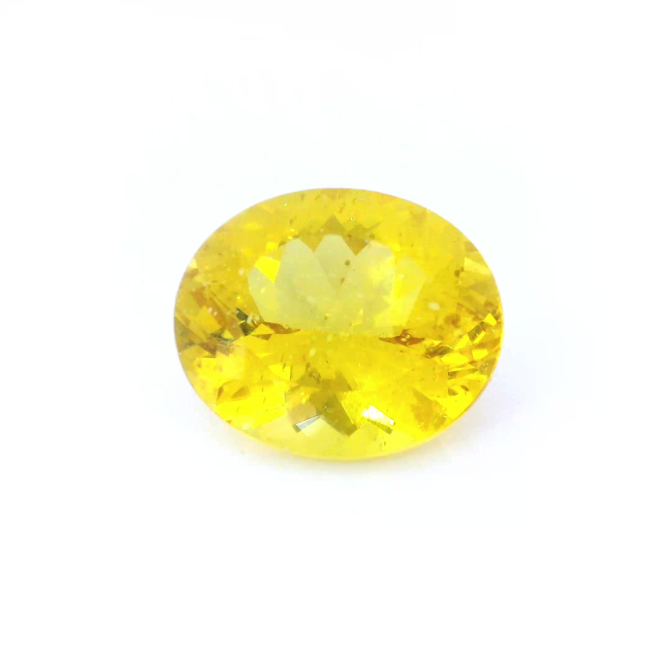 Apatyt 5,03 ct, żółty, szlif owalny