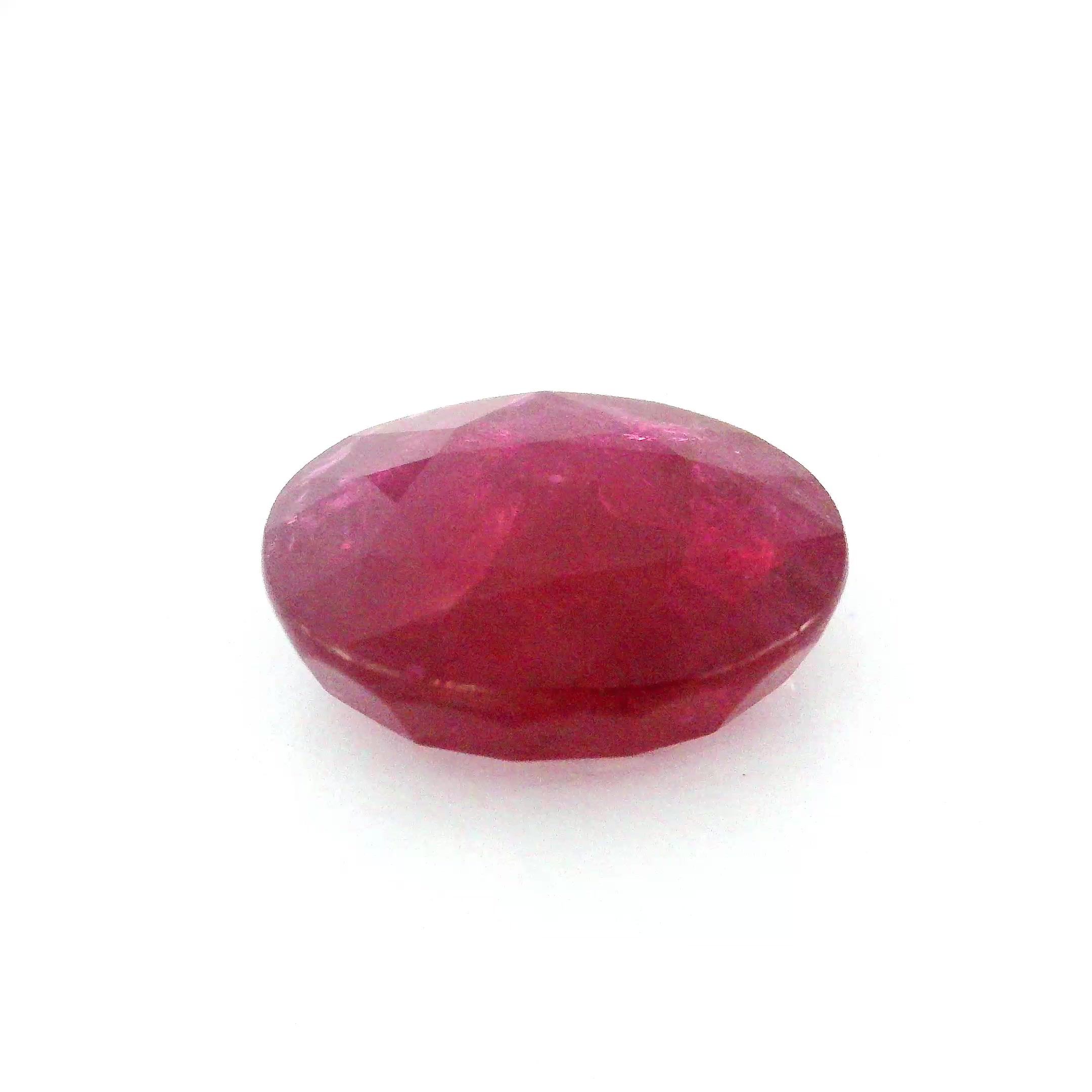 Rubin 8,53 ct, czerwony, szlif owalny