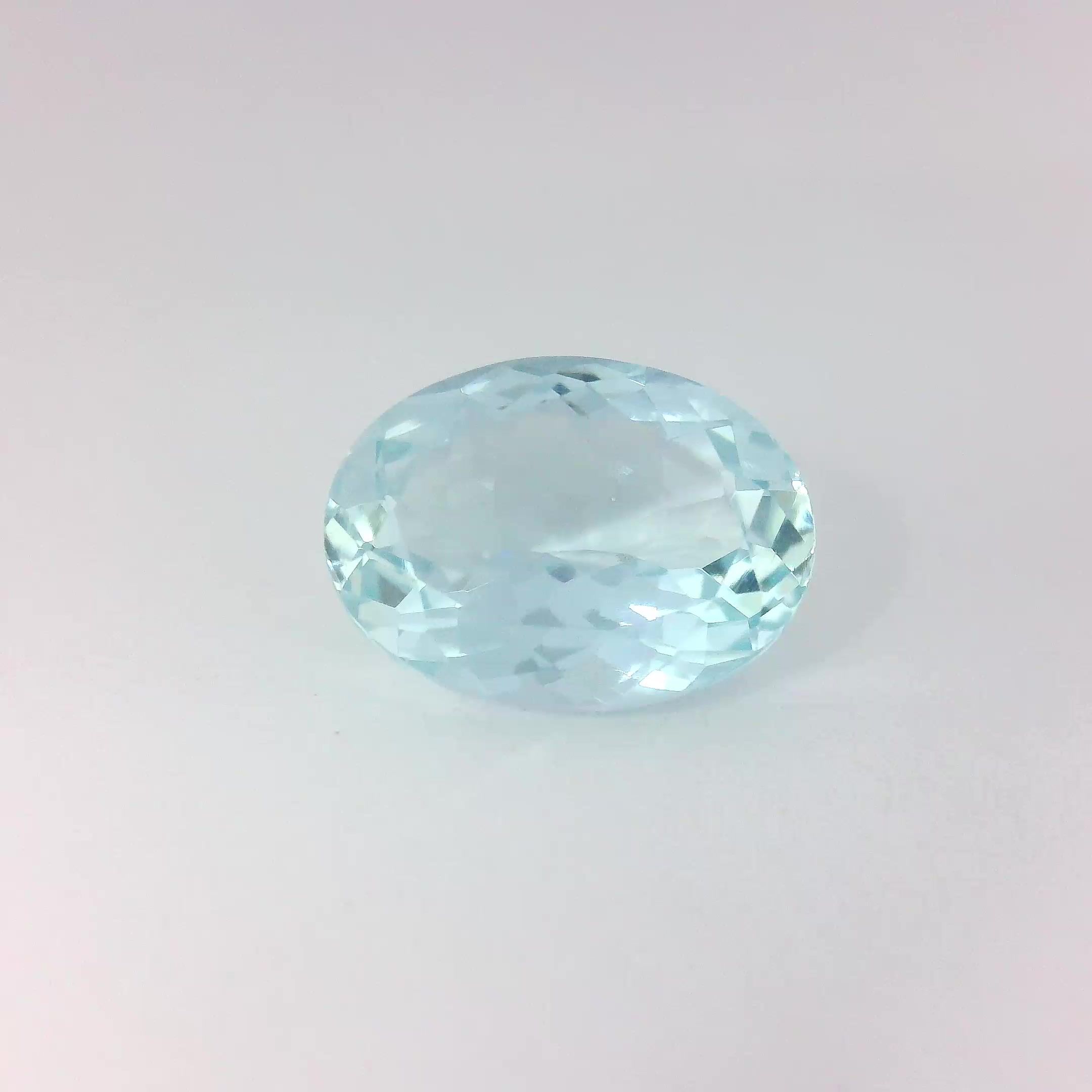 2.81 ct Oval aquamarine