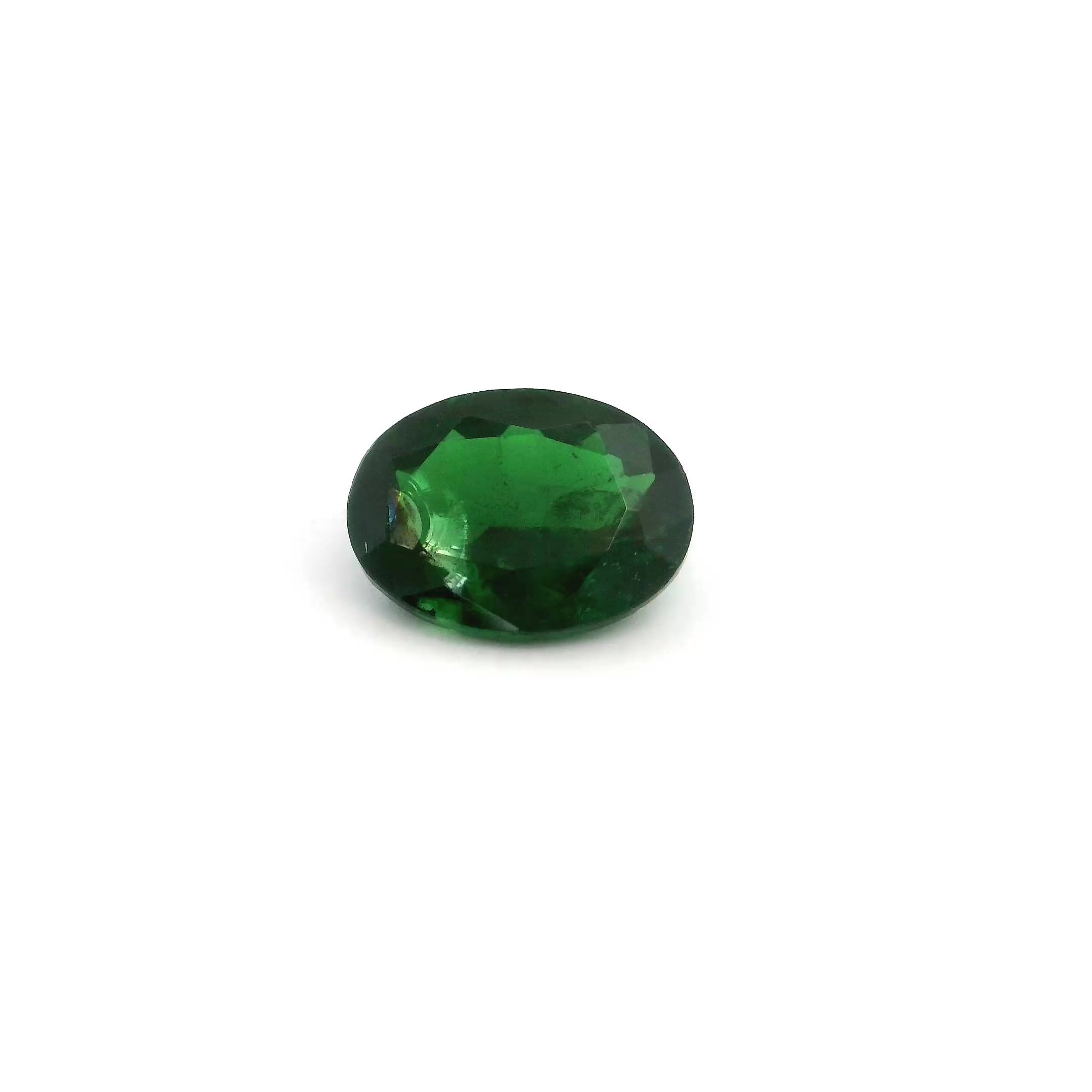 Granat 1,32 ct, zielony, szlif owalny