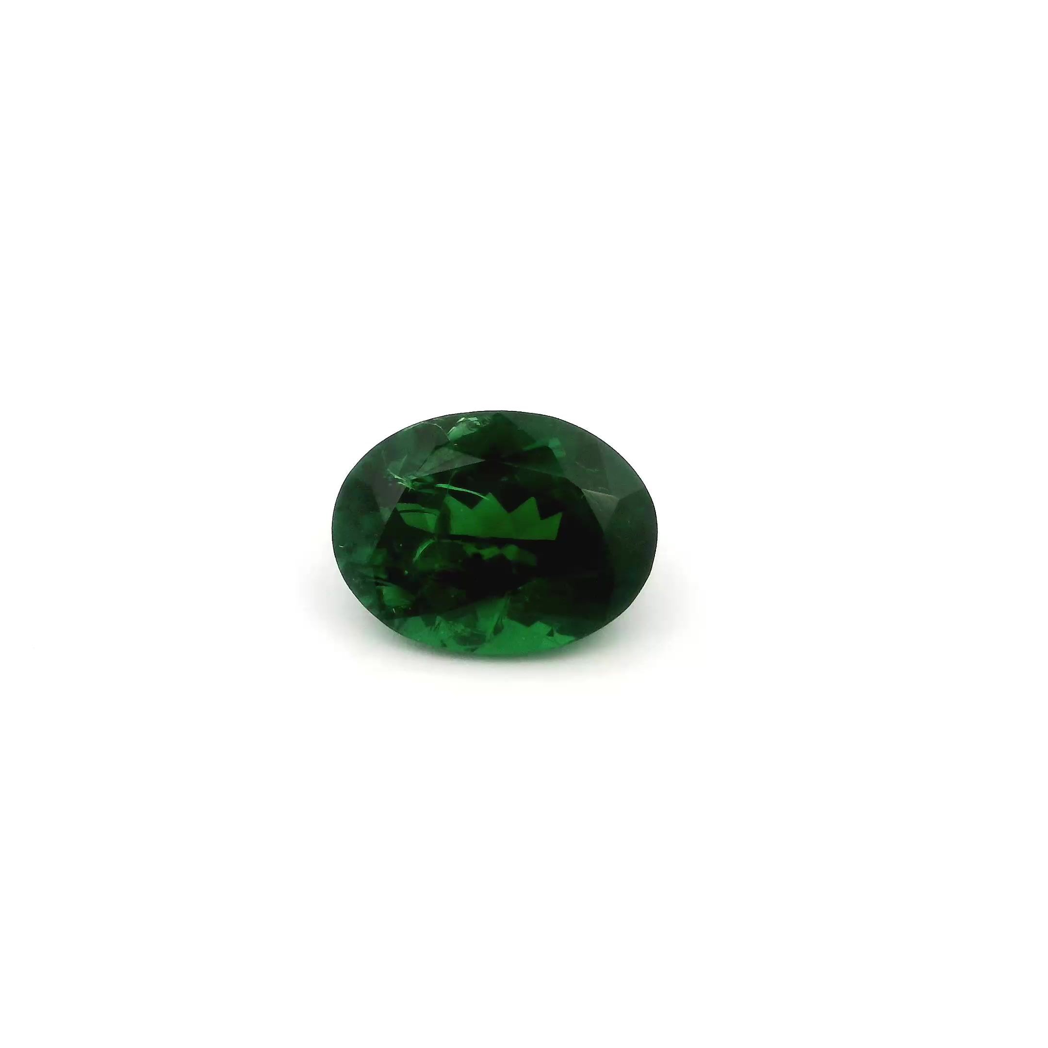 Granat 1,51 ct, zielony, szlif owalny