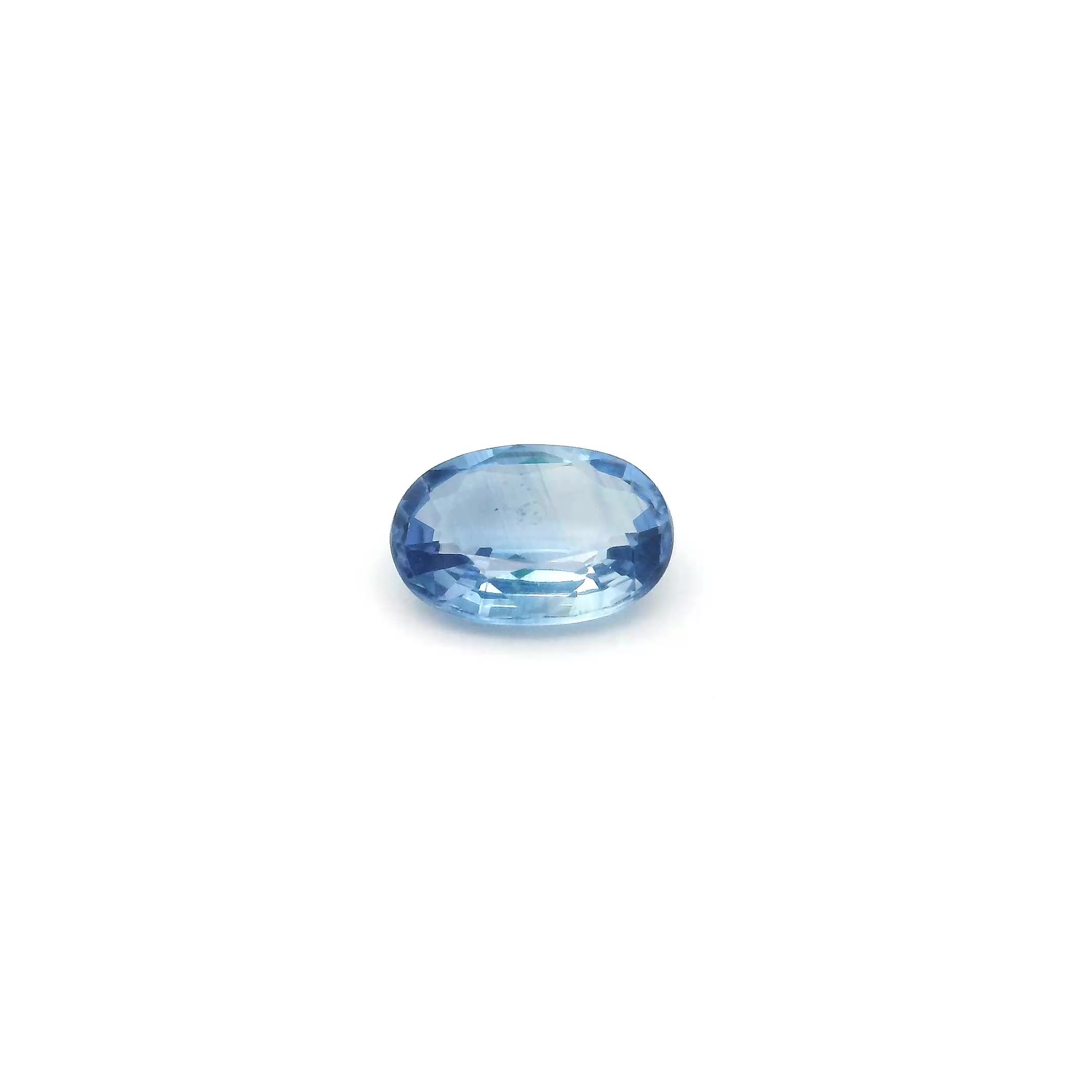 0.86 ct Oval sapphire
