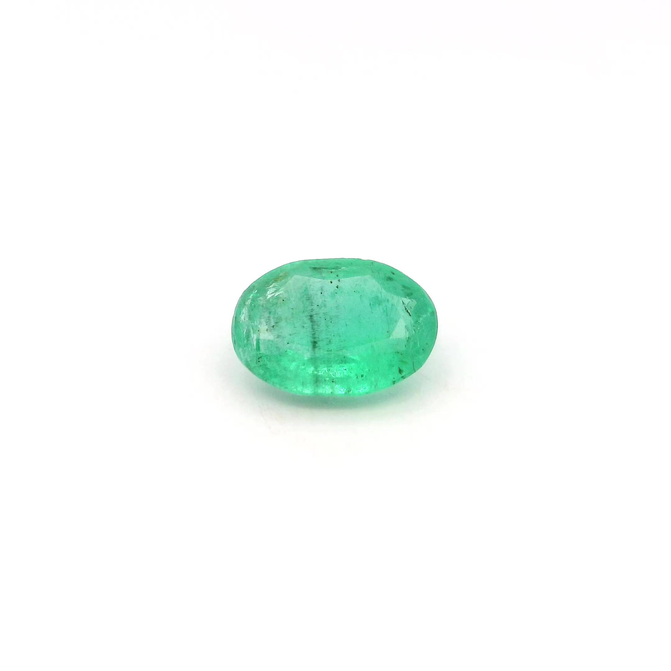 Szmaragd 1,07 ct, zielony, szlif owalny