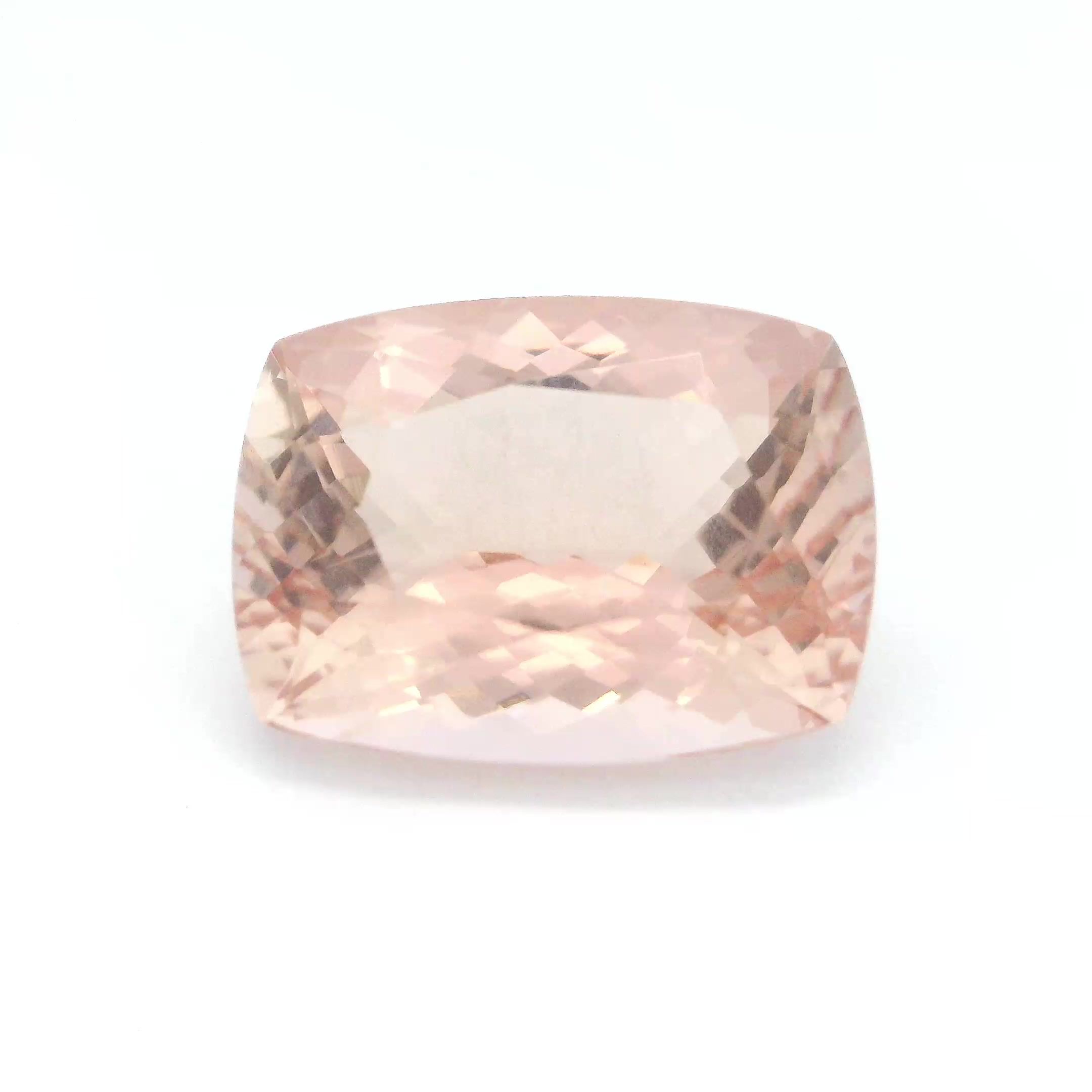 Morganit 7,84 ct, różowy, szlif cushion