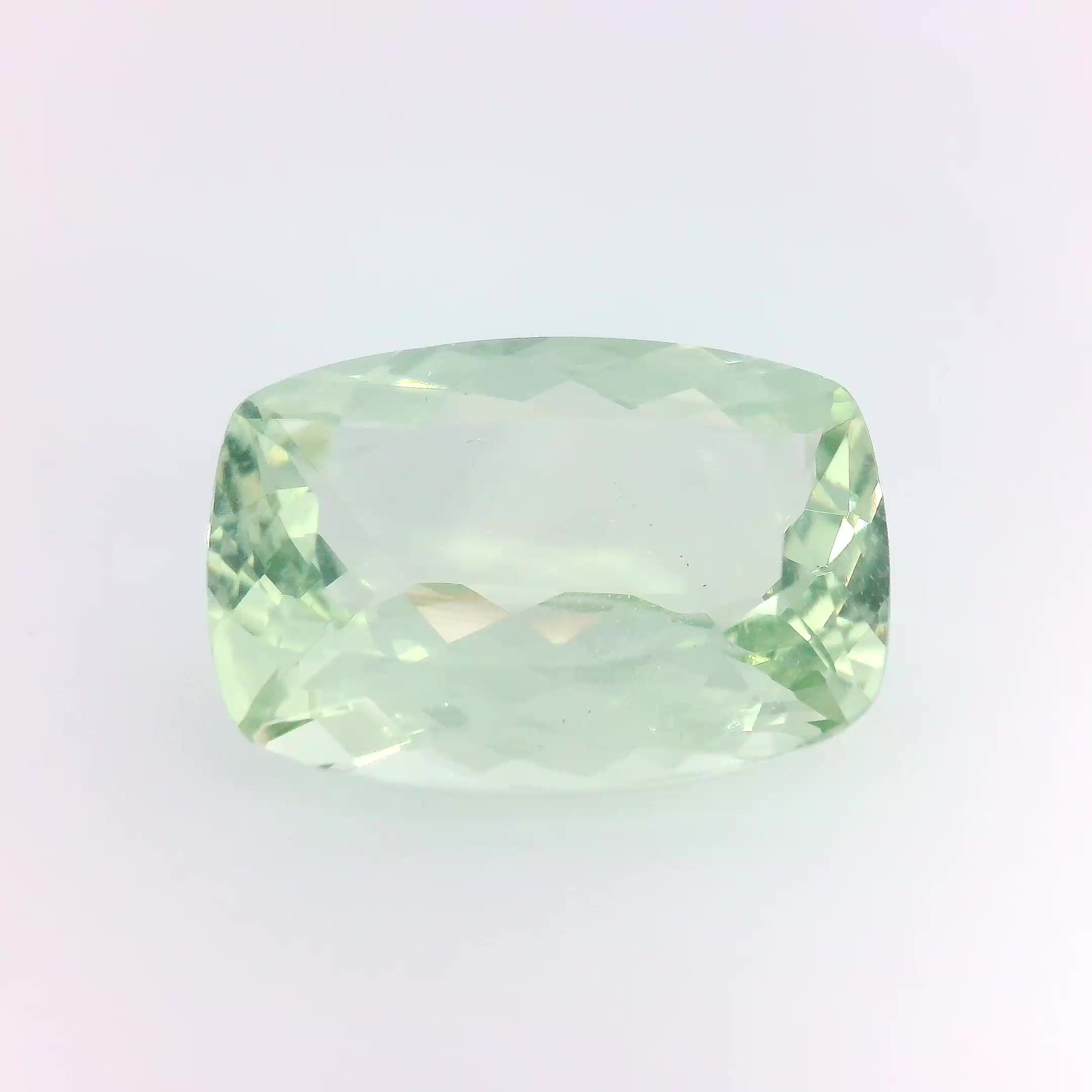 Beryl 6,78 ct, zielony, szlif cushion
