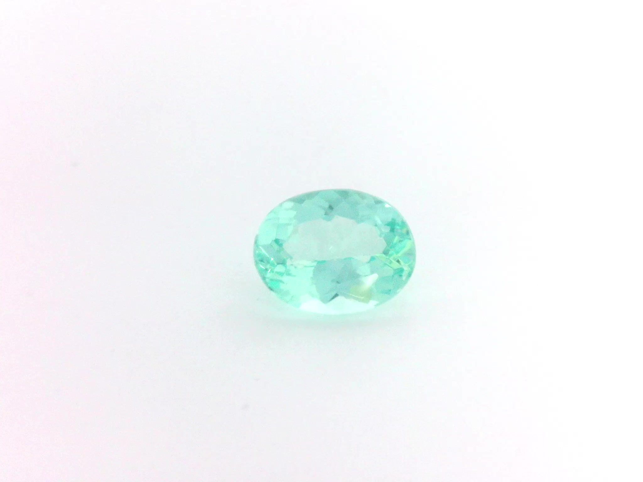 Apatyt 2,10 ct, niebieski, szlif owalny