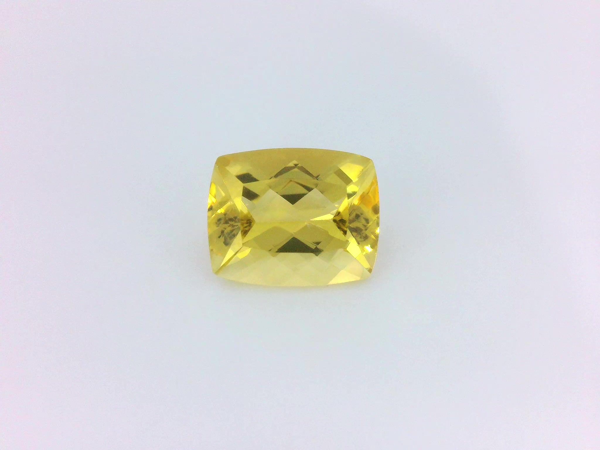 Heliodor 2,59 ct, żółty, szlif cushion