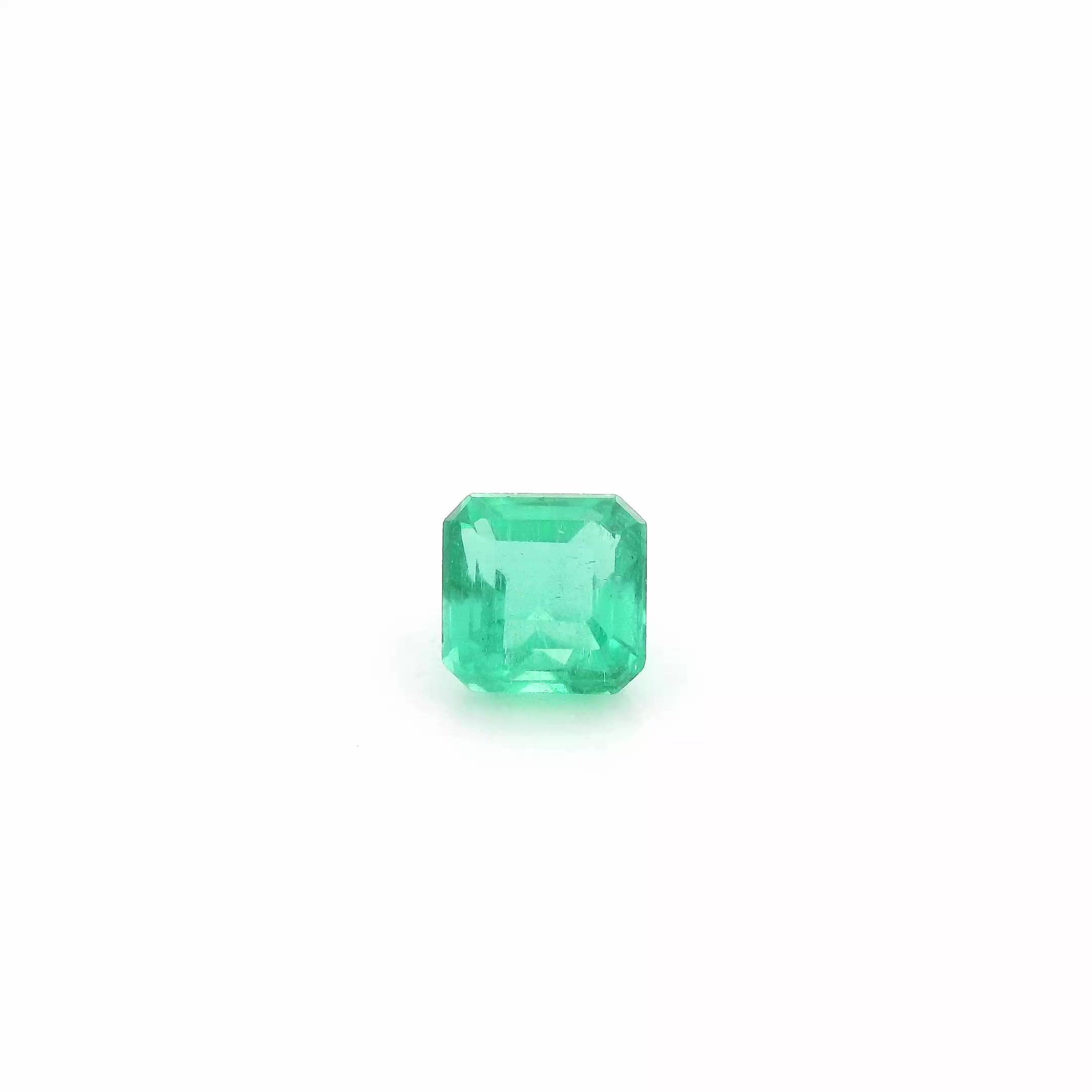 0.6 ct Octagonal emerald