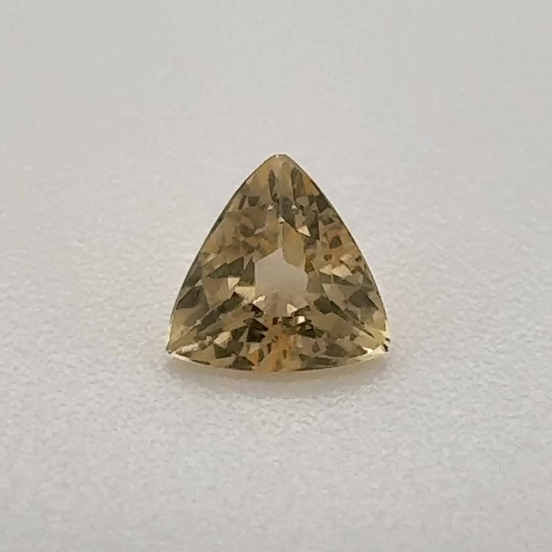 TOPAZ FACETED 0.385ct YELLOW Light Orangey Yellow SI BRAZIL NONE