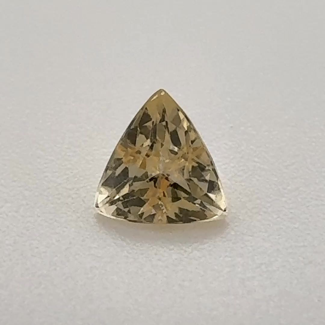 TOPAZ FACETED 0.475ct YELLOW Light Yellow EC BRAZIL NONE