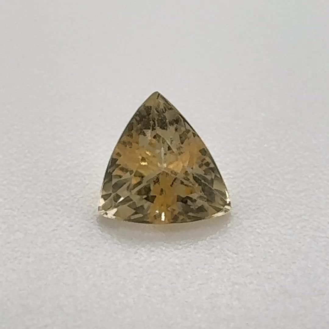 TOPAZ FACETED 0.475ct YELLOW Light Yellow MI BRAZIL NONE