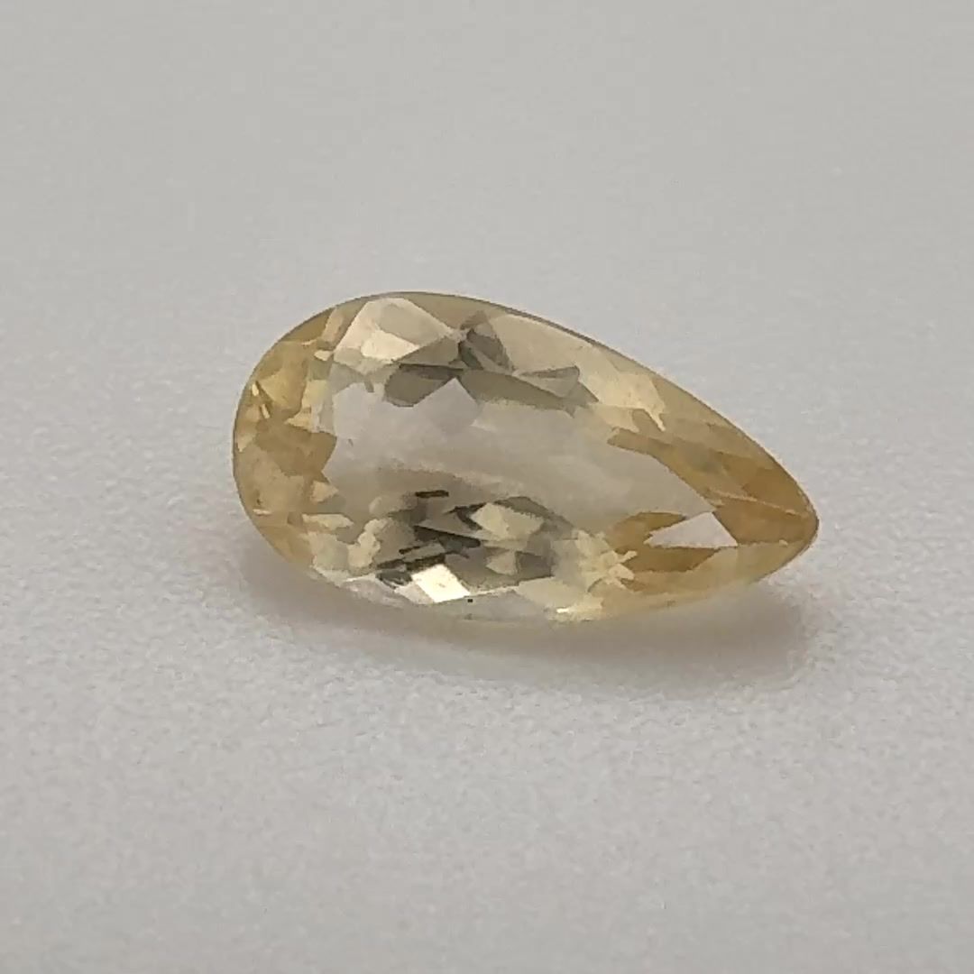 TOPAZ FACETED 0.885ct YELLOW Light Yellow EC BRAZIL NONE