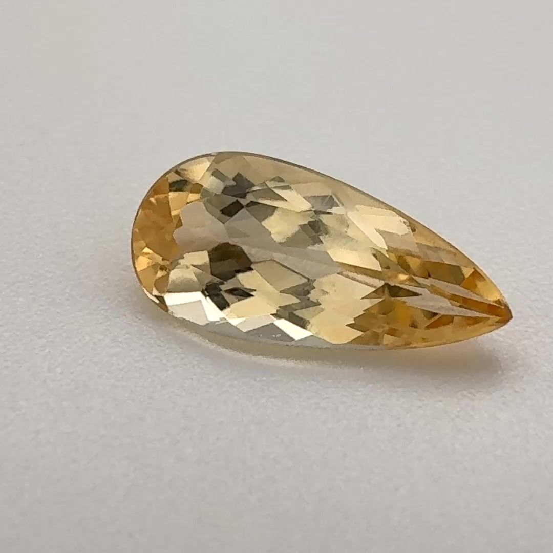 TOPAZ FACETED 1.385ct YELLOW Light Orangey Yellow EC BRAZIL NONE