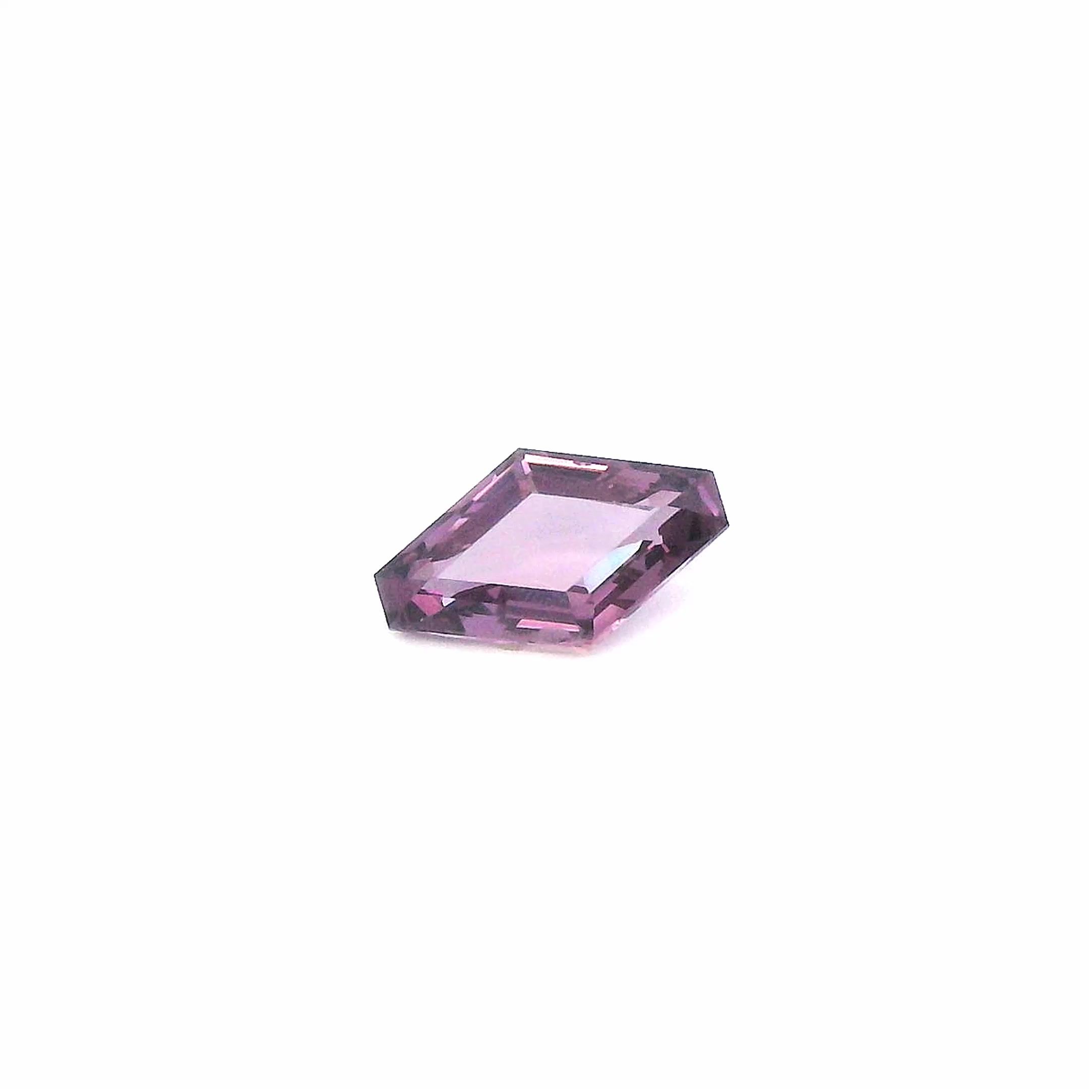 1 ct Hexagonal spinel