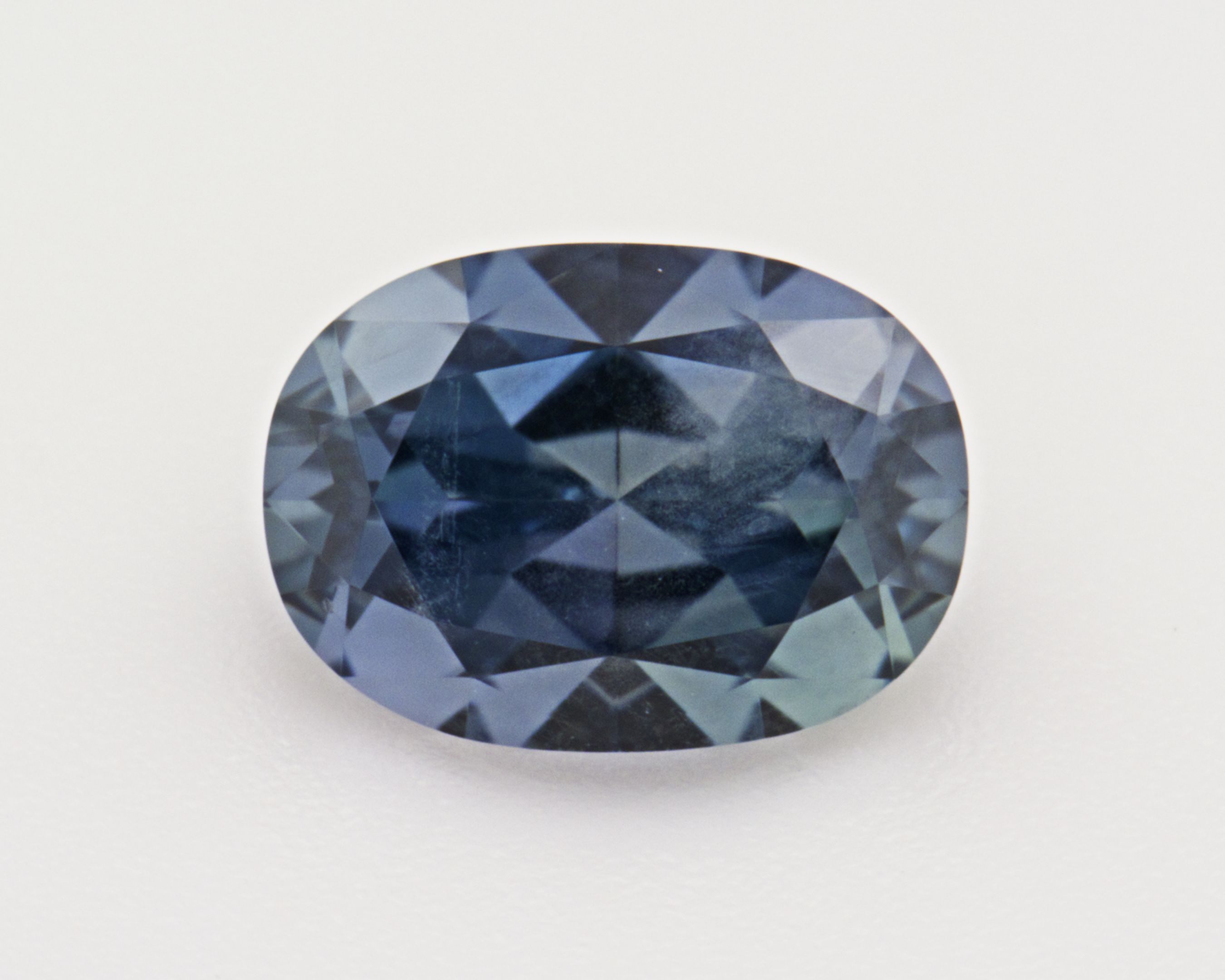 Szafir 1,29 ct, morski, szlif cushion