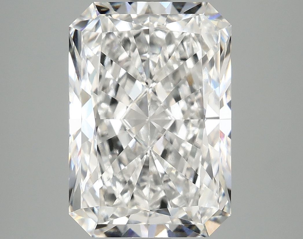 Diamant Radiant 4.87 ct - Couleur E - Pureté VVS2