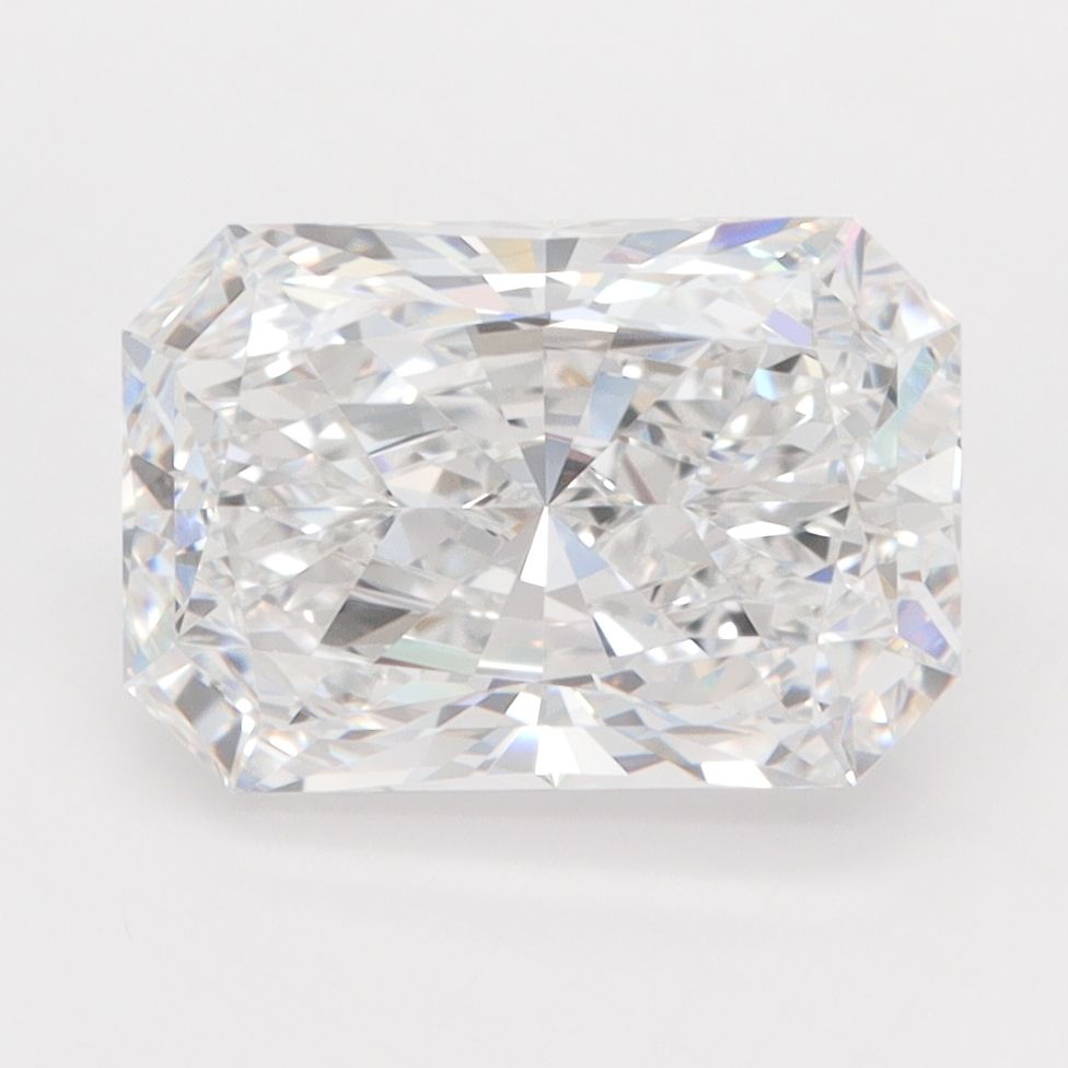 3.05-carat radiant diamond with E color, null cut, and VVS1 clarity.