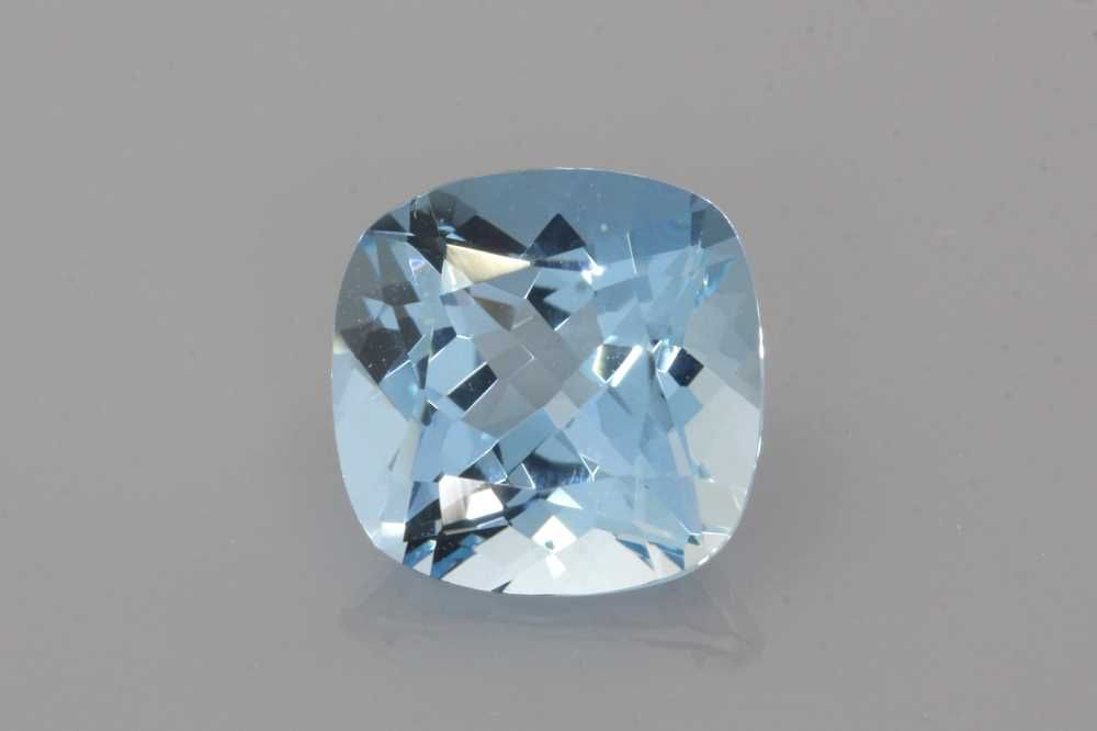 Akwamaryn 2,95 ct, niebieski, szlif cushion