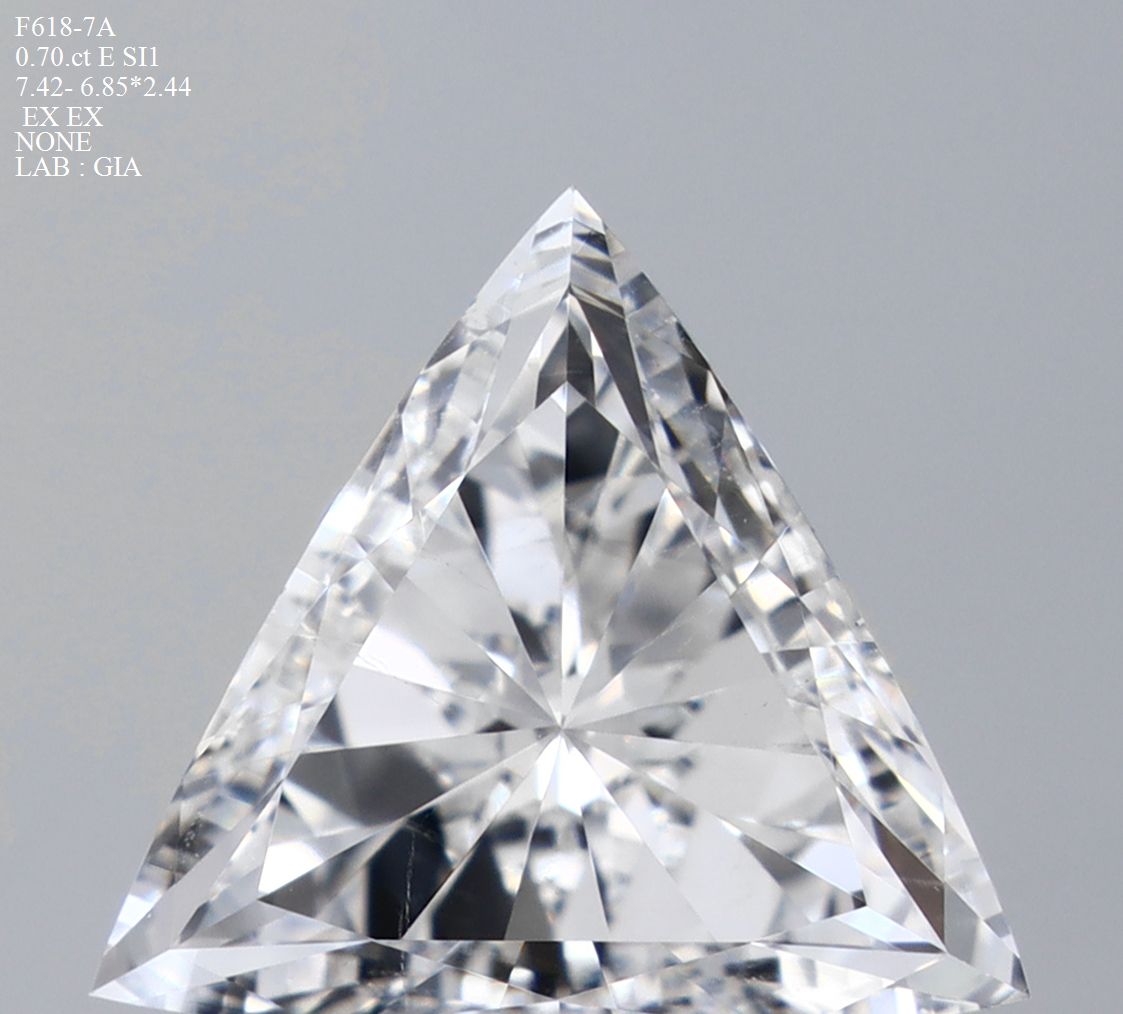 Prírodný diamant triangel,...