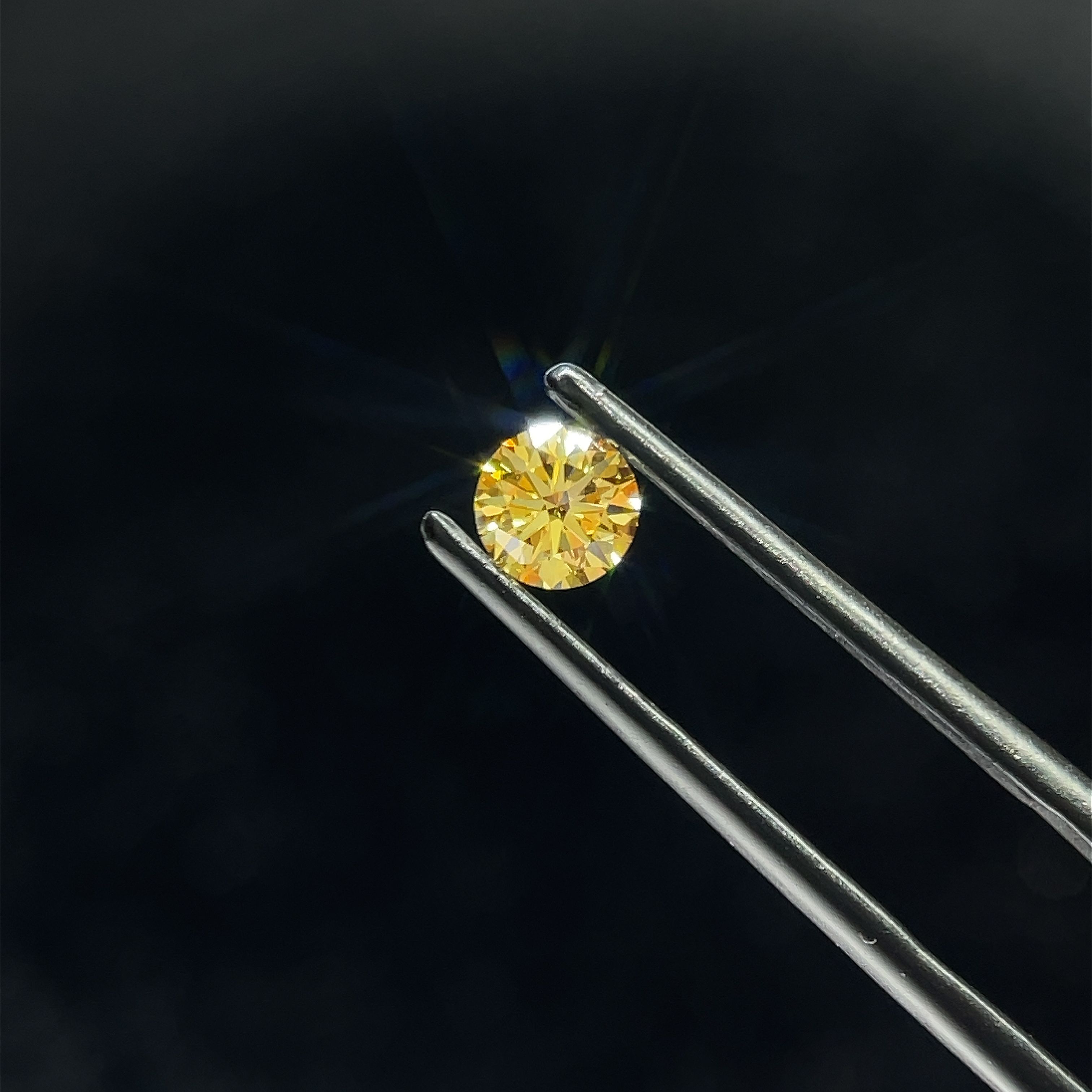 0.39 CT Yellow ROUND
