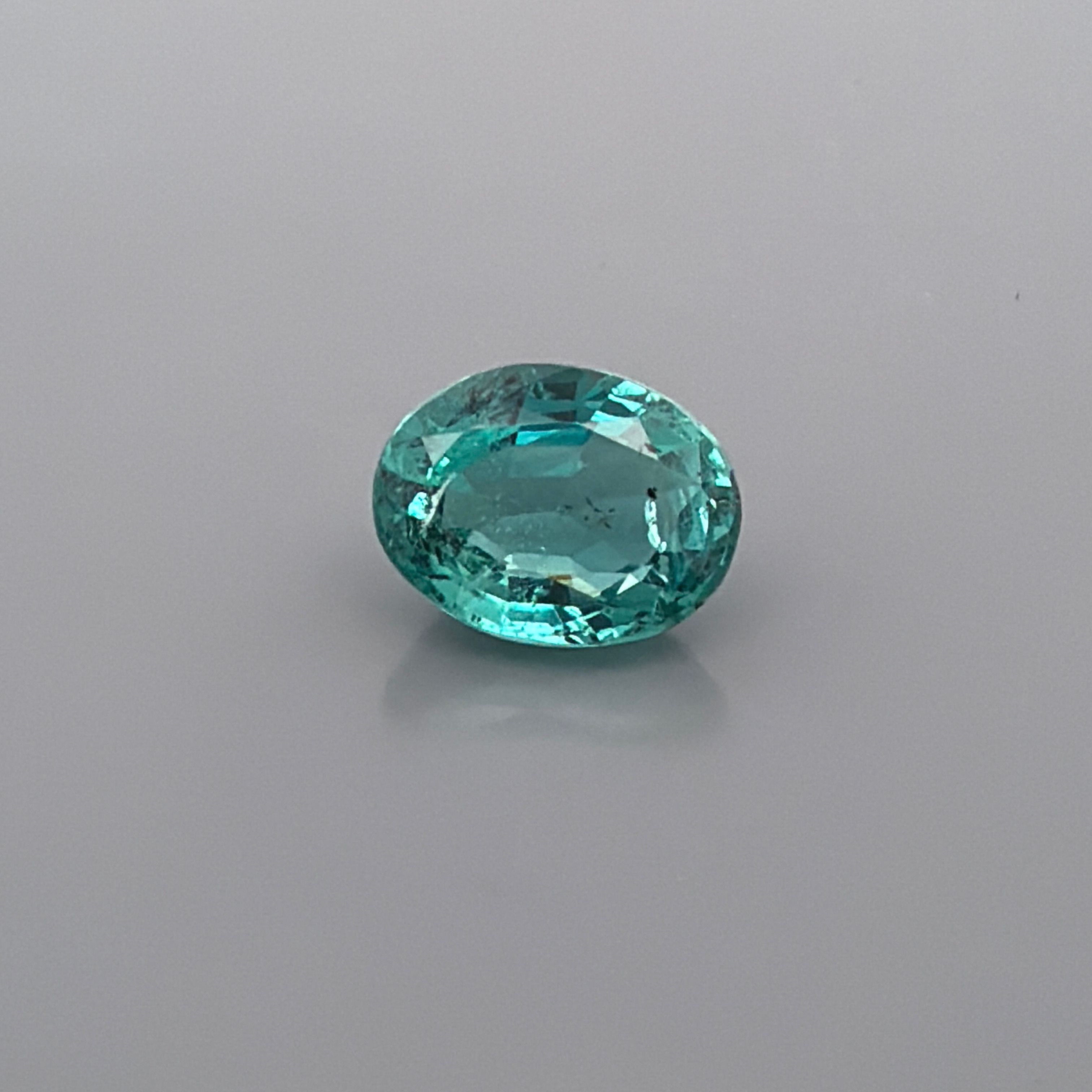 Szmaragd 2,83 ct, zielony, szlif owalny