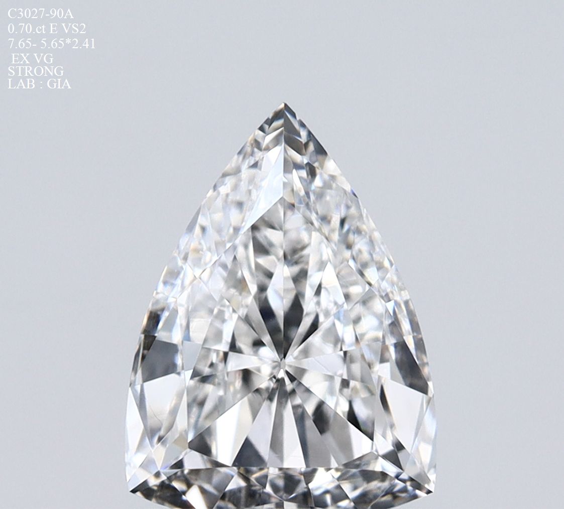 Prírodný diamant triangel,...