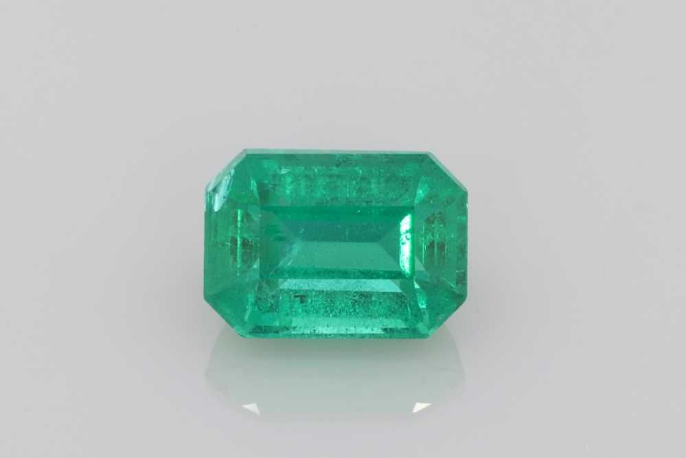 Szmaragd 2,21 ct, zielony, szlif szmaragdowy