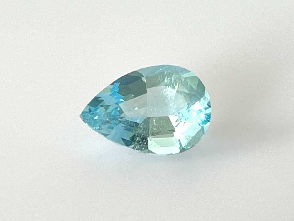 Akwamaryn 3,17 ct, niebieski, szlif gruszka