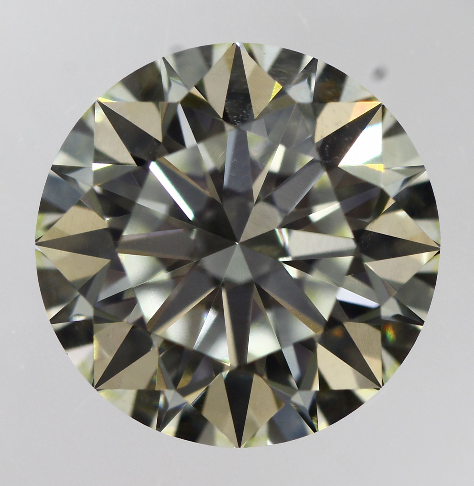 Prírodný diamant okrúhly...