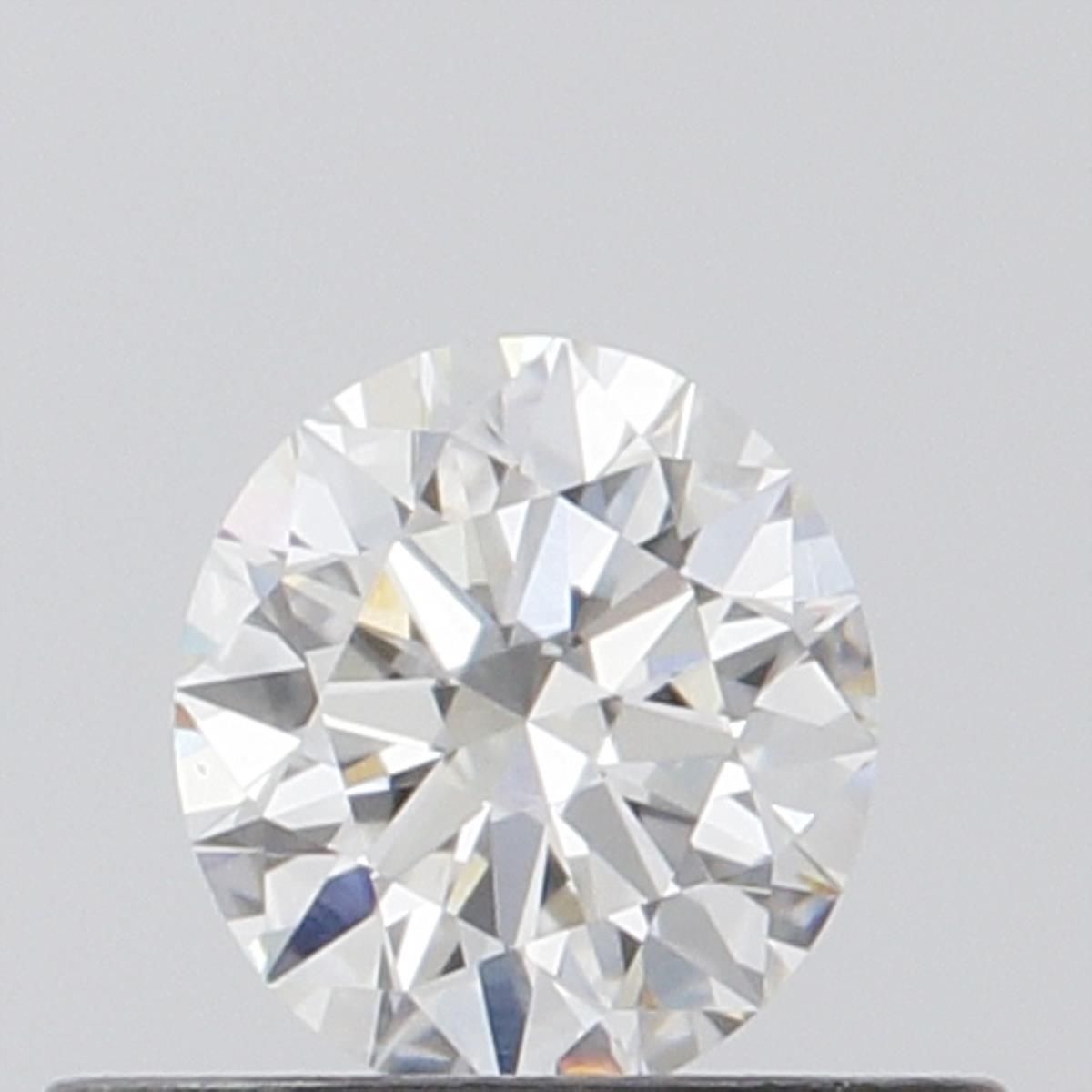 Prírodný diamant okrúhly...