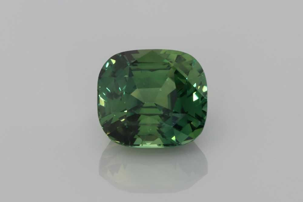 SAPPHIRE FACETED 2.16ct GREEN Vivid GREEN SI MADAGASCAR NONE