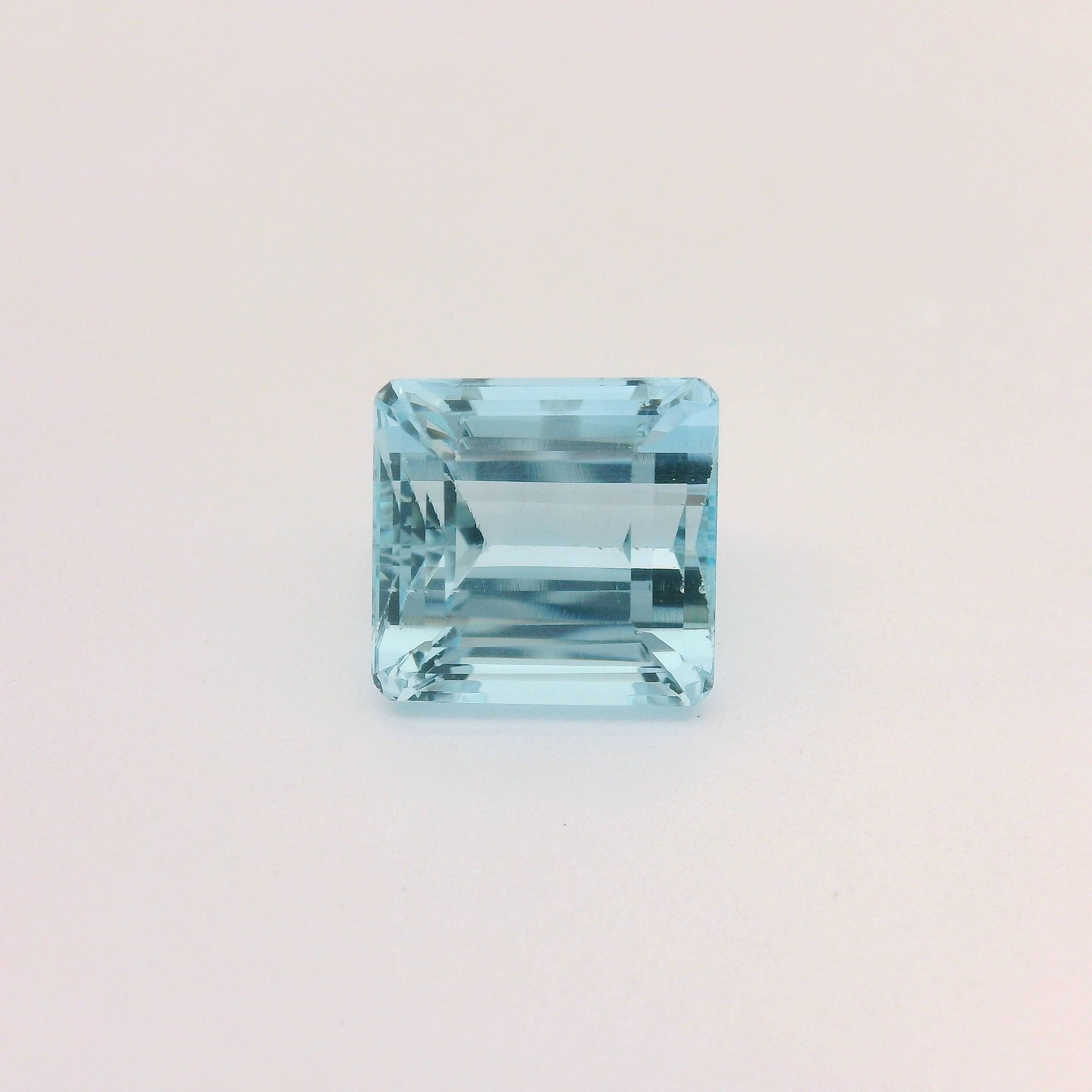 Akwamaryn 8,68 ct, niebieski, szlif ośmiokątny