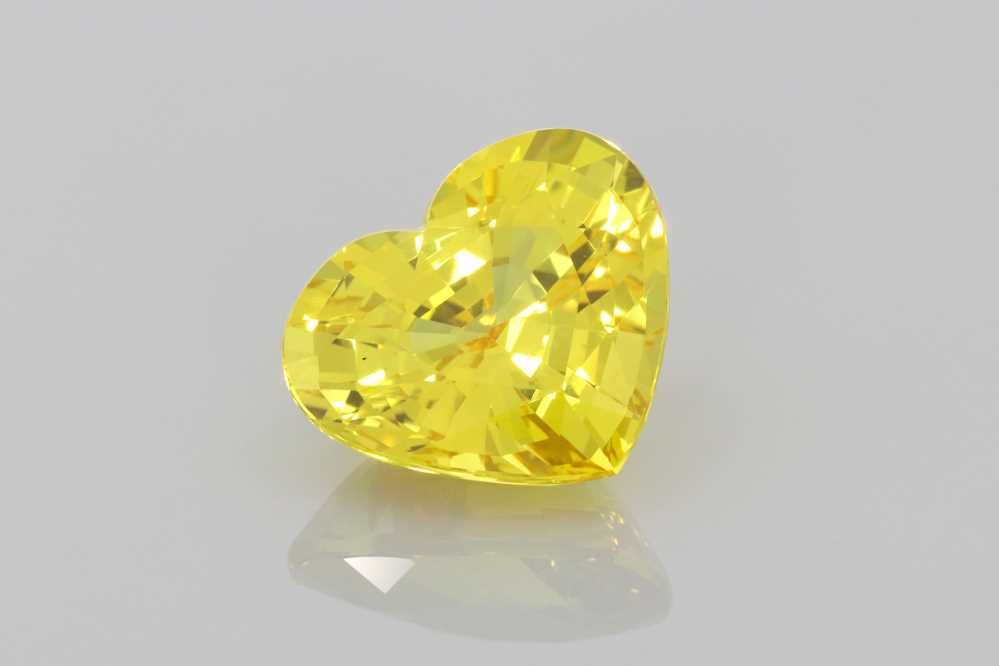 Szafir 4,86 ct, żółty, szlif serce