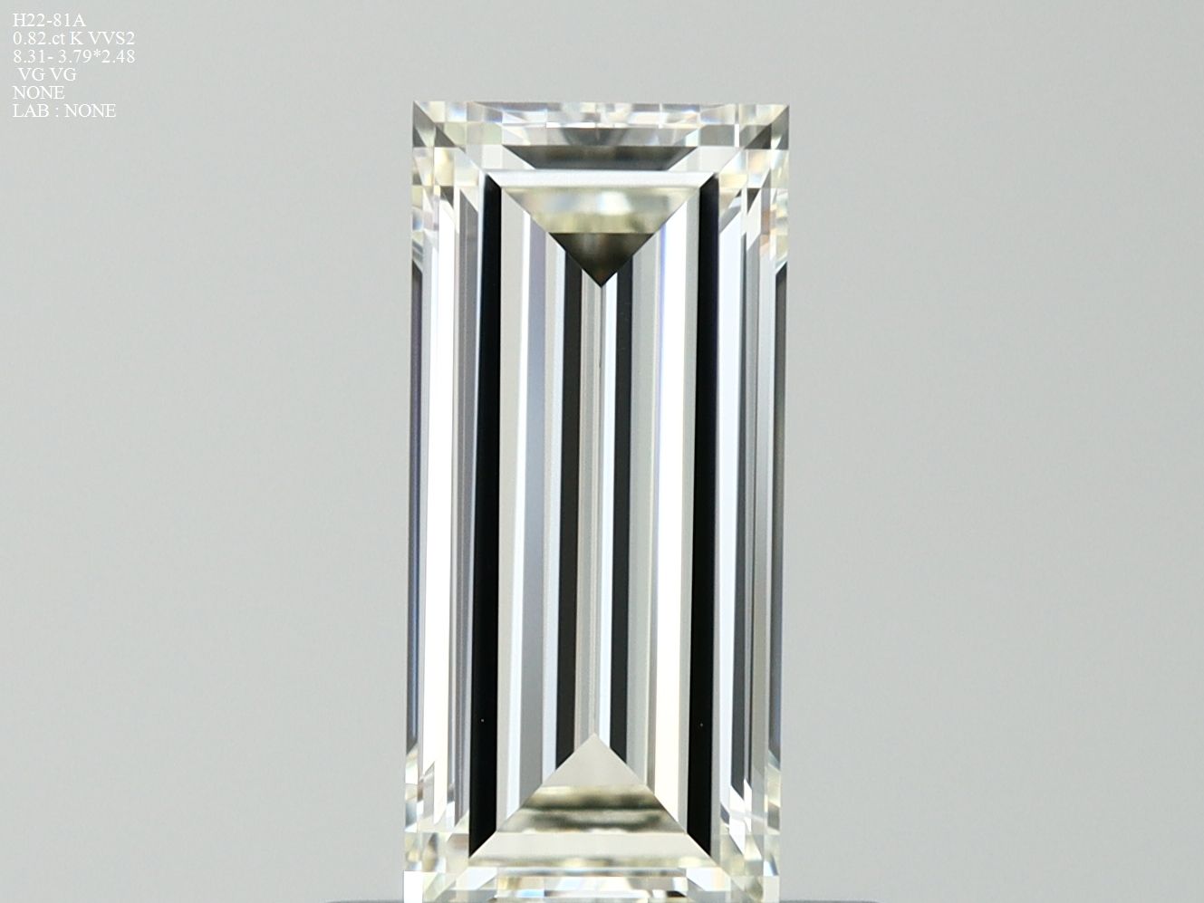 Prírodný diamant bageta,...