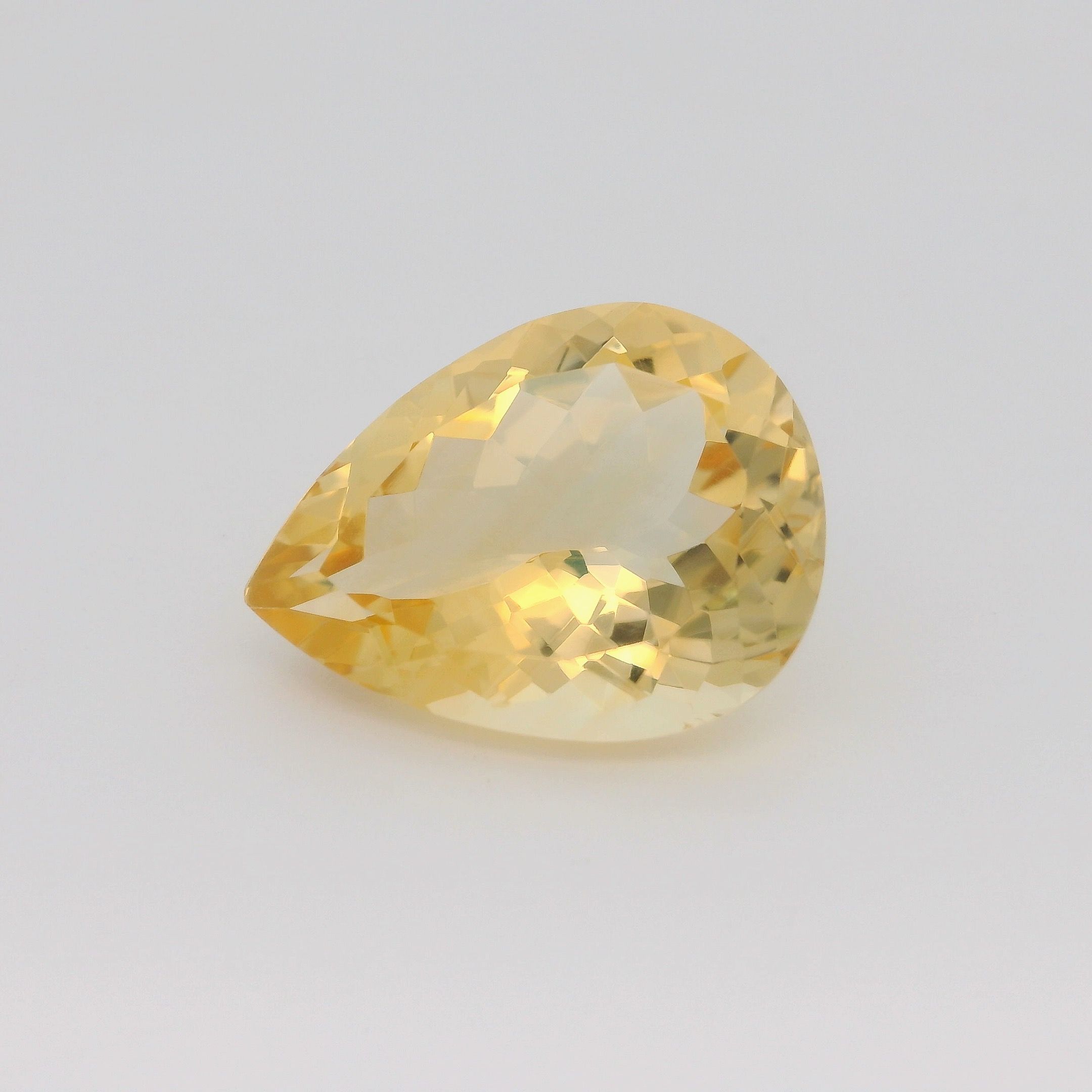 Cytryn 13,65 ct, żółty, szlif gruszka
