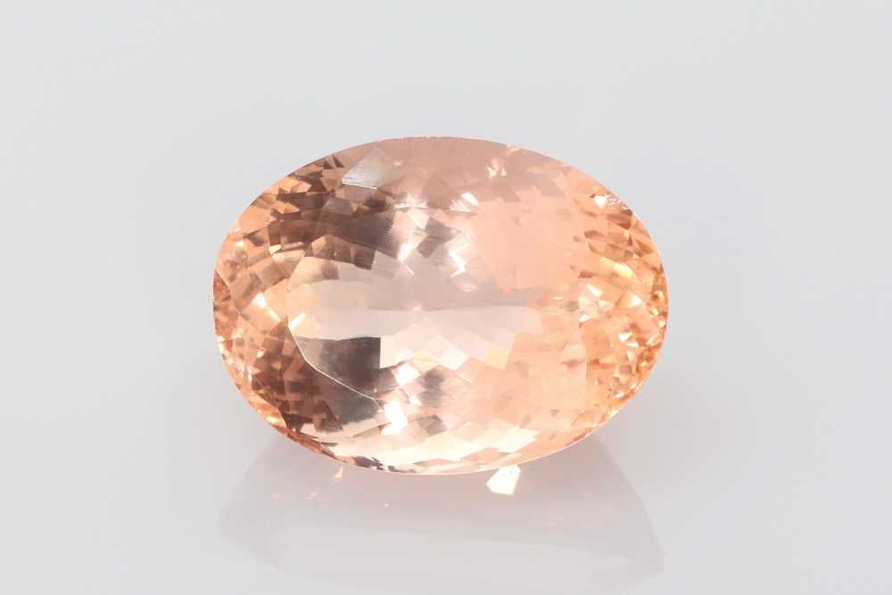 Morganit 15,13 ct, pomarańczowy, szlif owalny