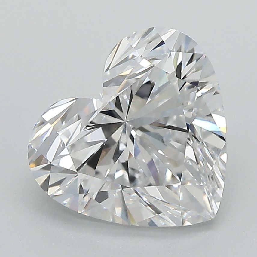 3.05-carat heart diamond with E color, null cut, and VS1 clarity.