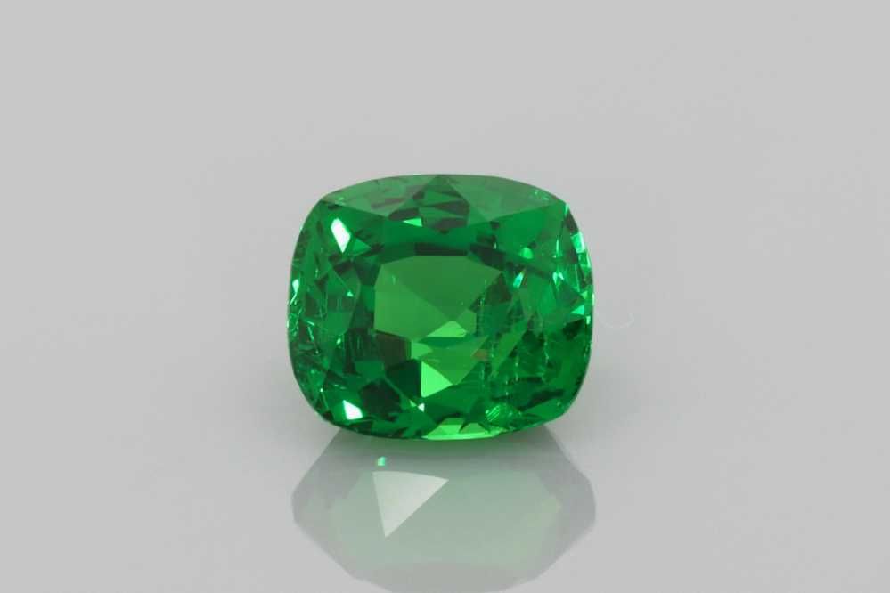 GARNET FACETED 1.55ct GREEN Vivid GREEN SI TANZANIA NONE
