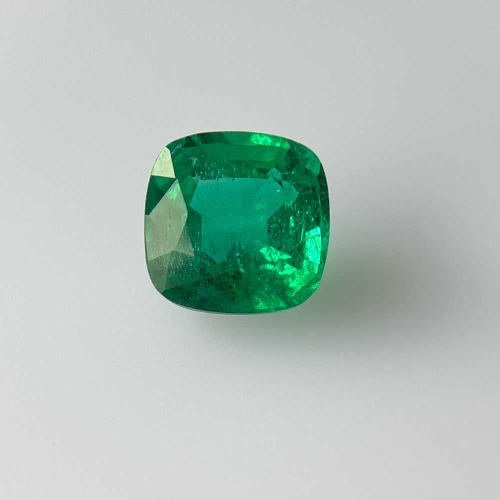 3.91 ct Cushion emerald