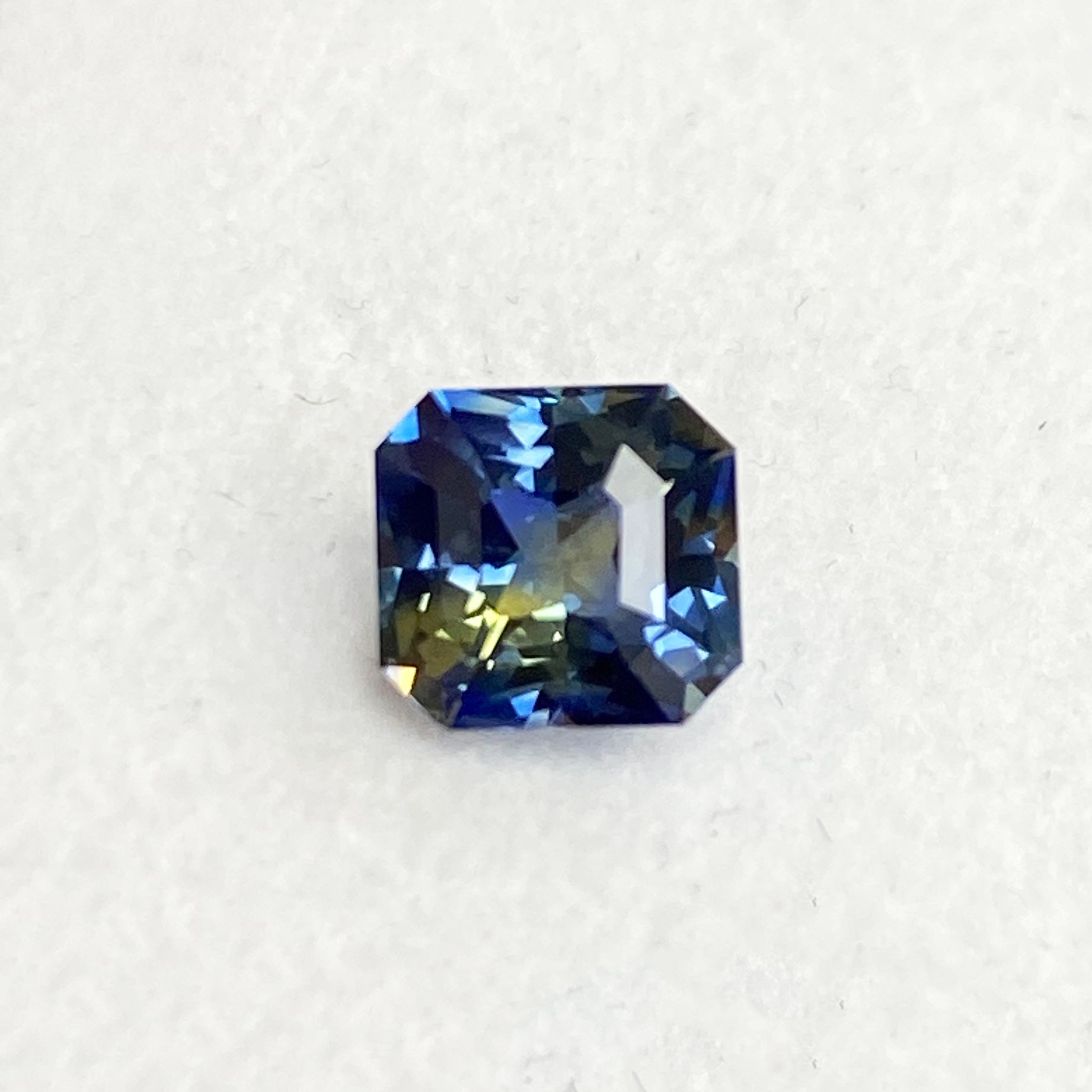 SAPPHIRE FACETED 1.57ct MULTI_COLOR MULTI_COLOR EC MADAGASCAR HEATED