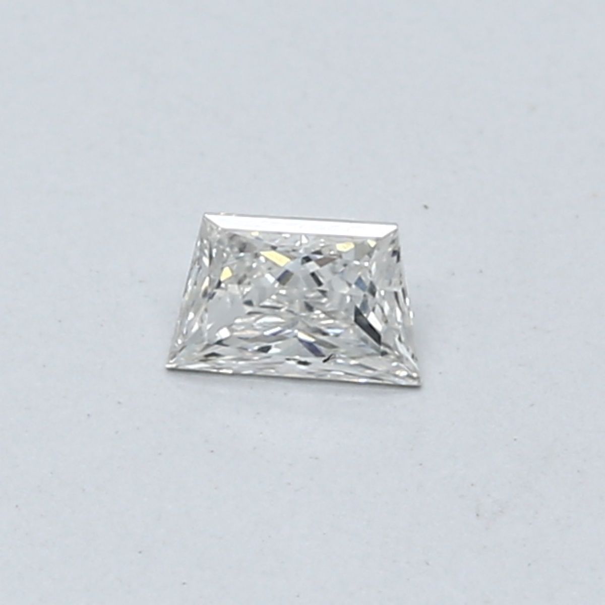 0.19ct TRAPEZOID Diamond