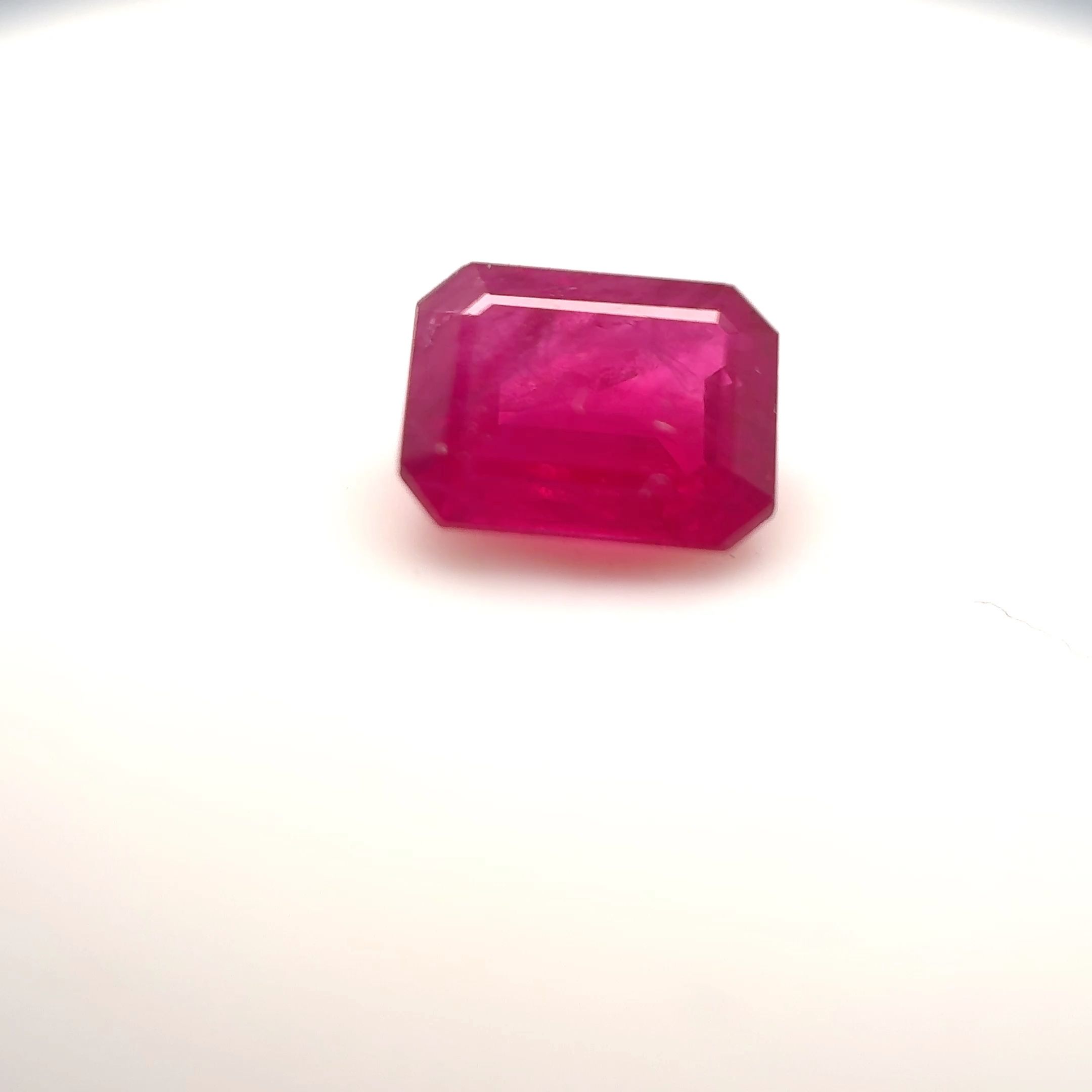 Rubin 1,06 ct, czerwony, szlif szmaragdowy