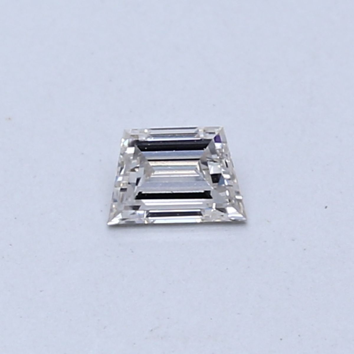 0.18ct TRAPEZOID Diamond