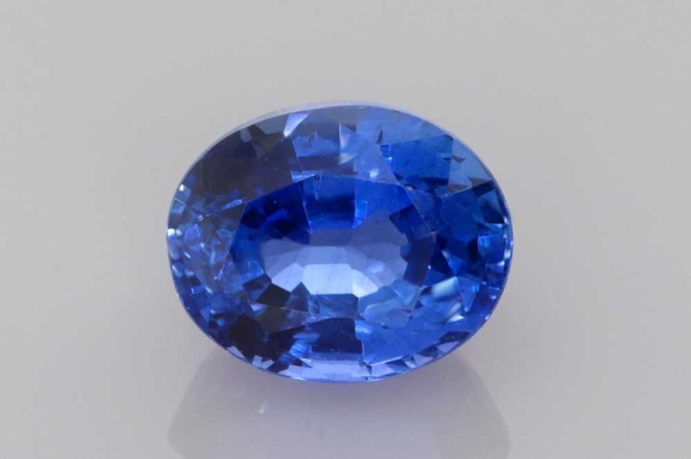 Szafir 1,55 ct, niebieski, szlif owalny