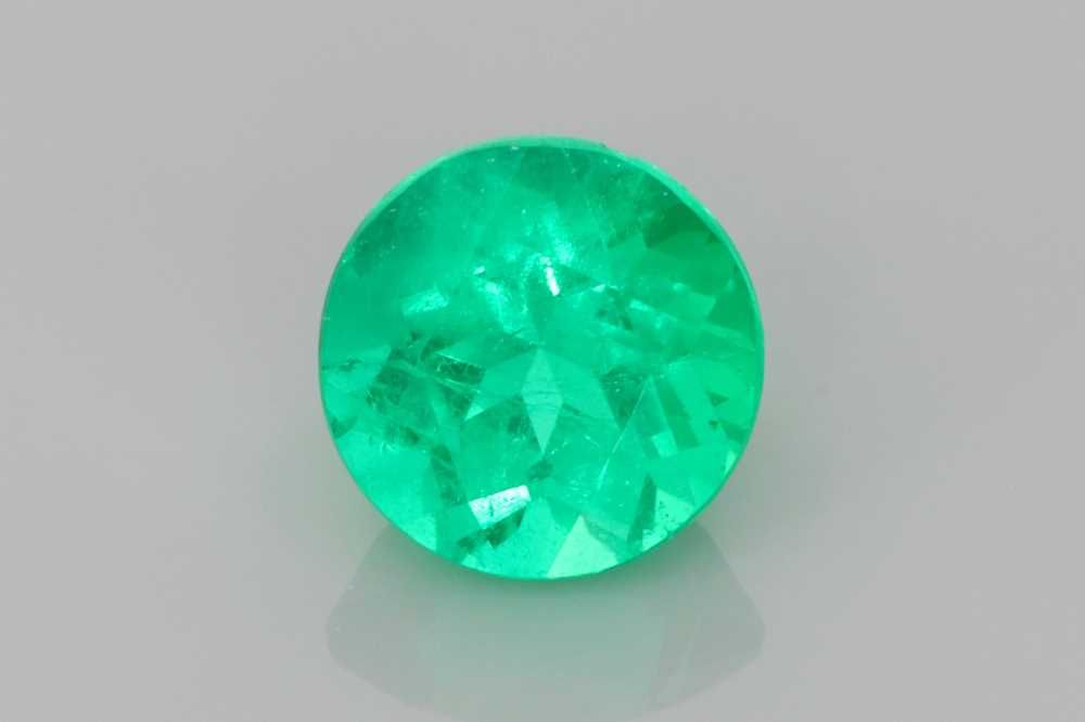 1.26 ct Round emerald