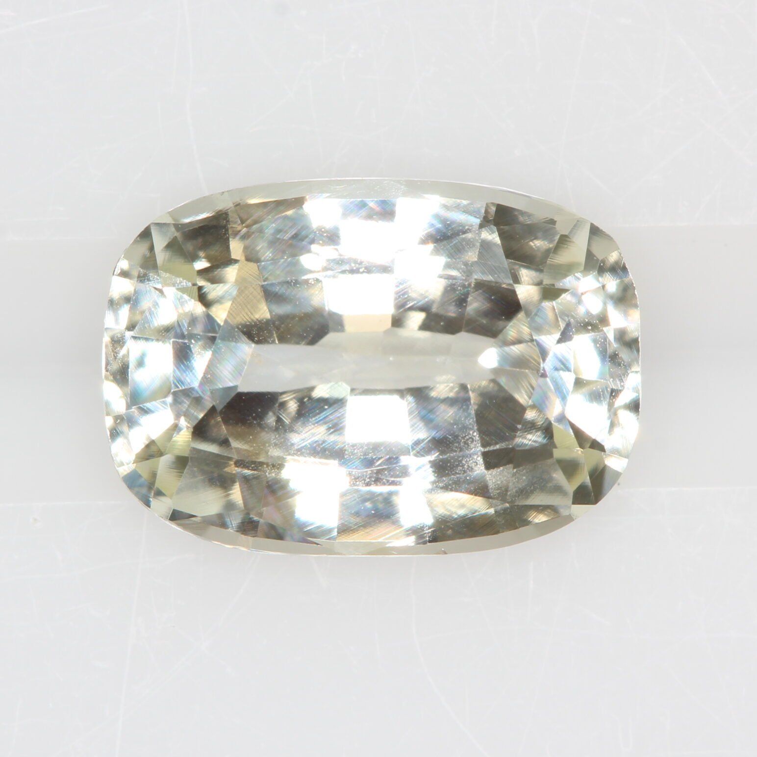 SAPPHIRE FACETED 2.14ct YELLOW light yellow EC SRILANKA NONE